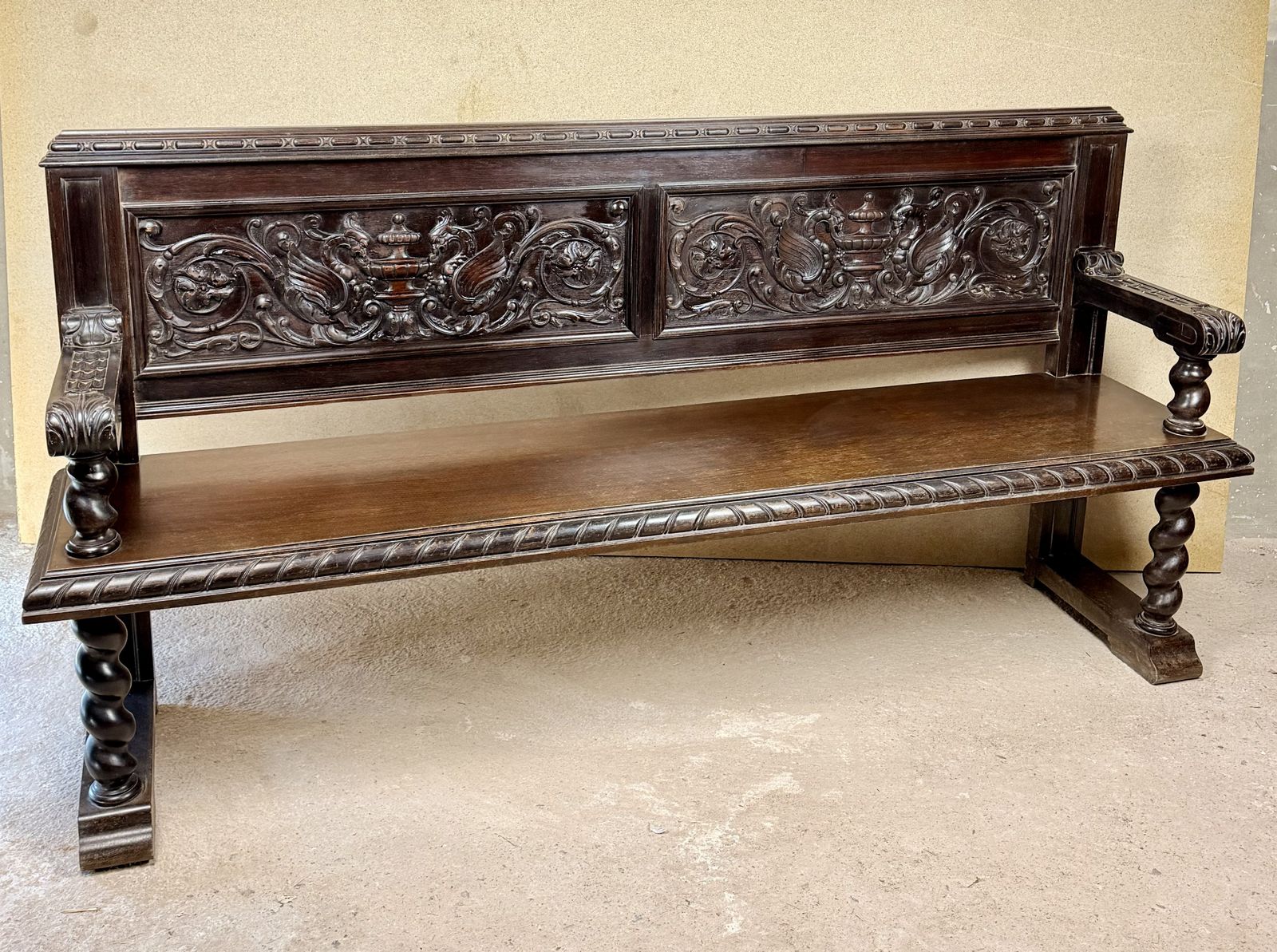 Spanish Carved Wood Bench With Barley Twist Legs, 20th Century photo vintage