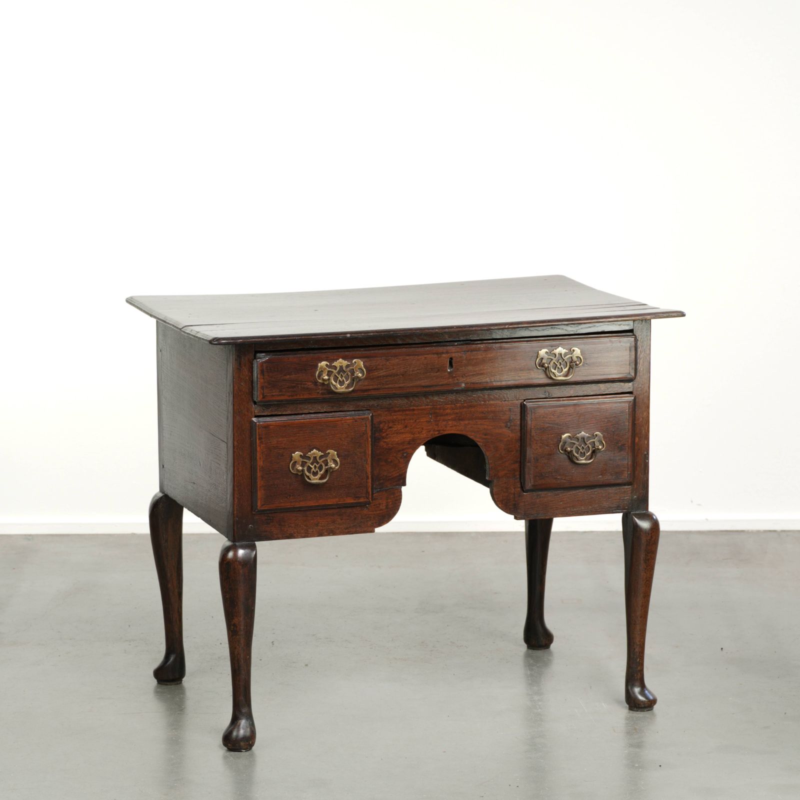 Elegant 18th Century English Oak Lowboy/Side Table With A Luxurious Appearance