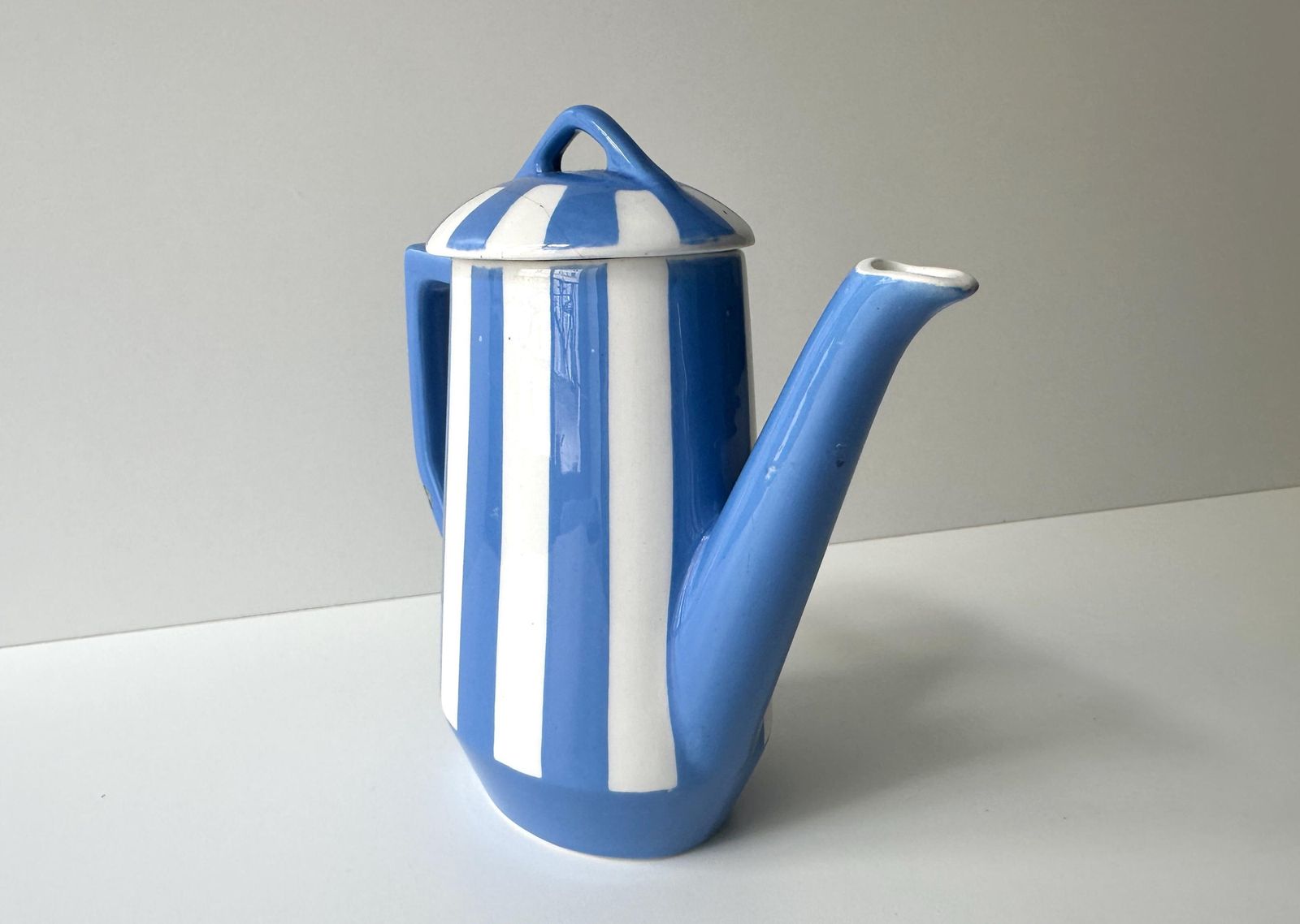 Antique French Fox Trott Small Coffee Pot By Sarreguemines 1930s, Art Deco Earthenware Tableware photo 205.0