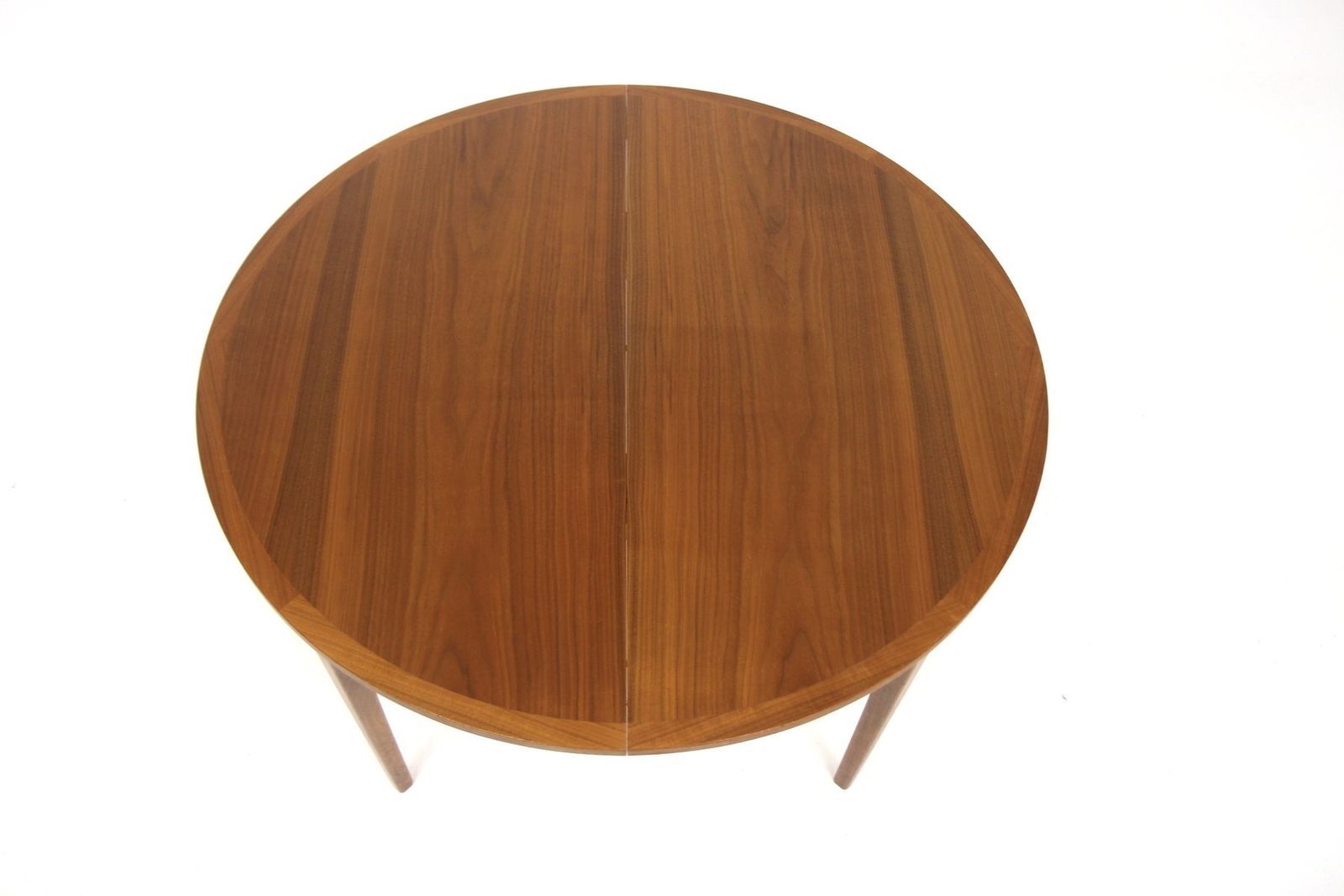 Table à manger scandinave en noyer, Suède, 1960 photo for sale