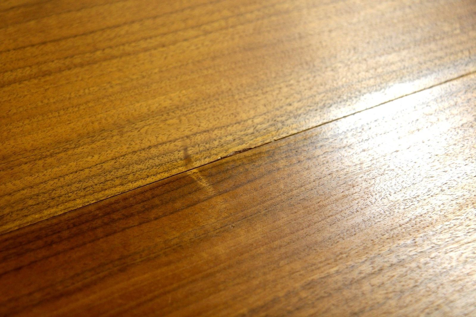 Table à manger scandinave en noyer, Suède, 1960 photo buy