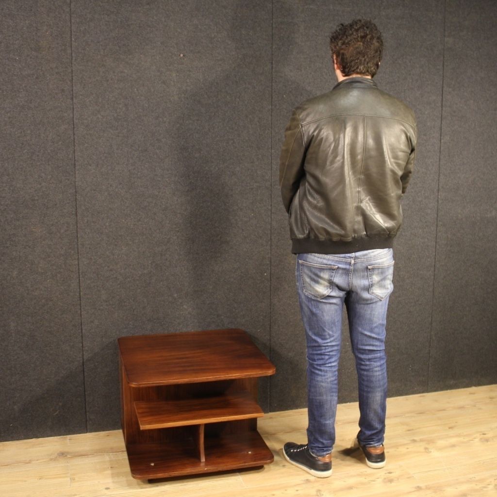 photo furniture Italiaanse Design Salontafel in Hout uit de Jaren 70