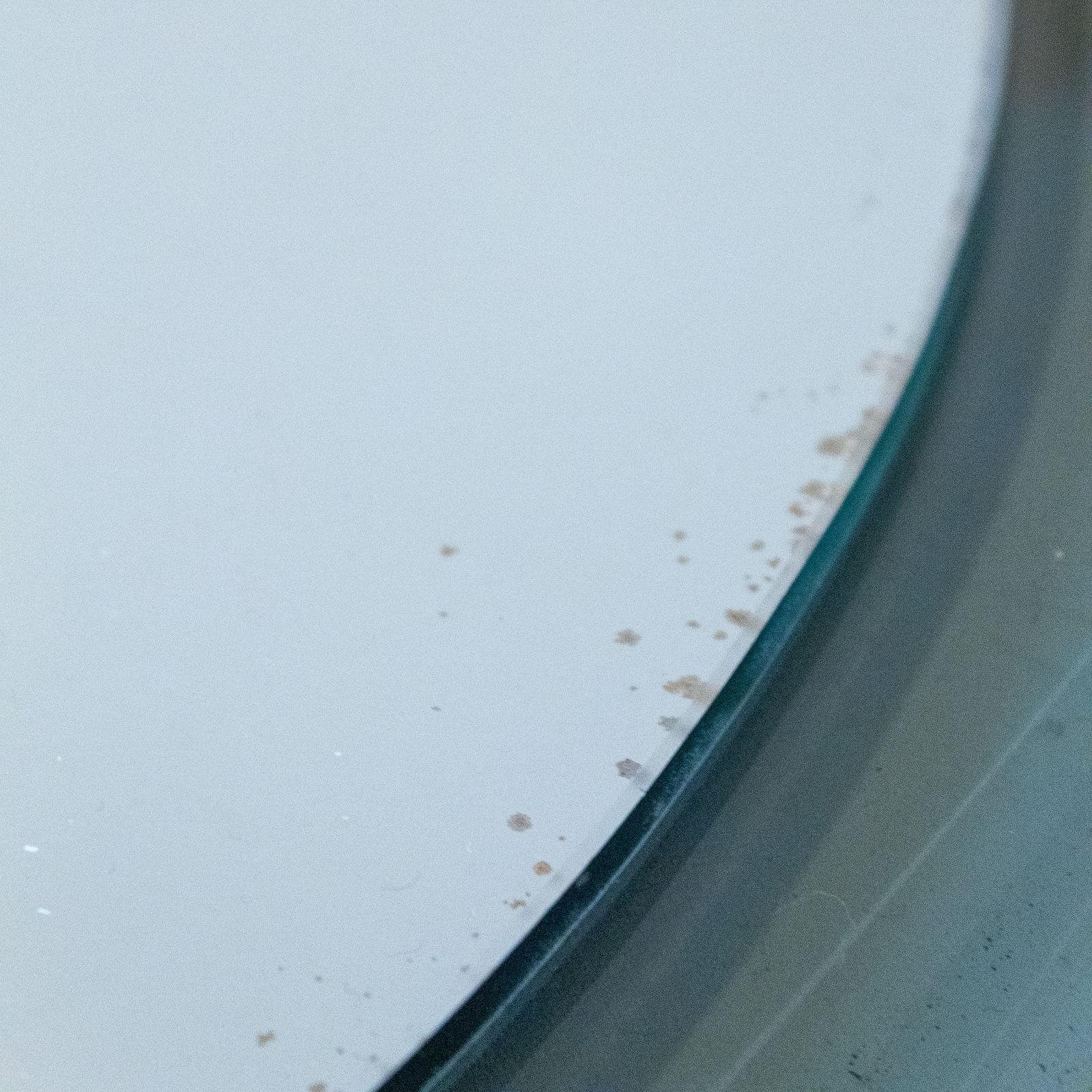 Mid Century Modern Ronde Gelaagde Gerookt Glas Wandspiegel, Attr. Aan Cristal Art photo vinterior