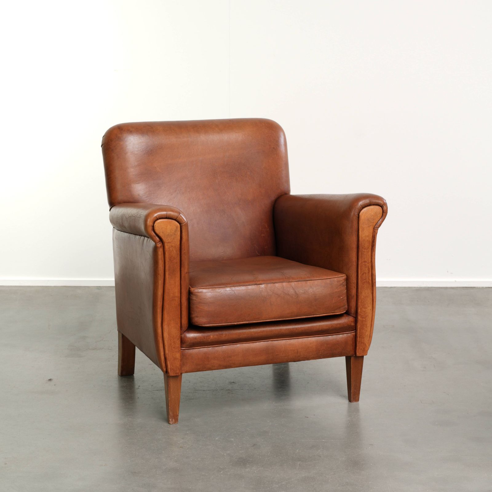 Tijdloze Schapenvacht Fauteuil Met Mooie Kleuren En Een Goed Ontwerp