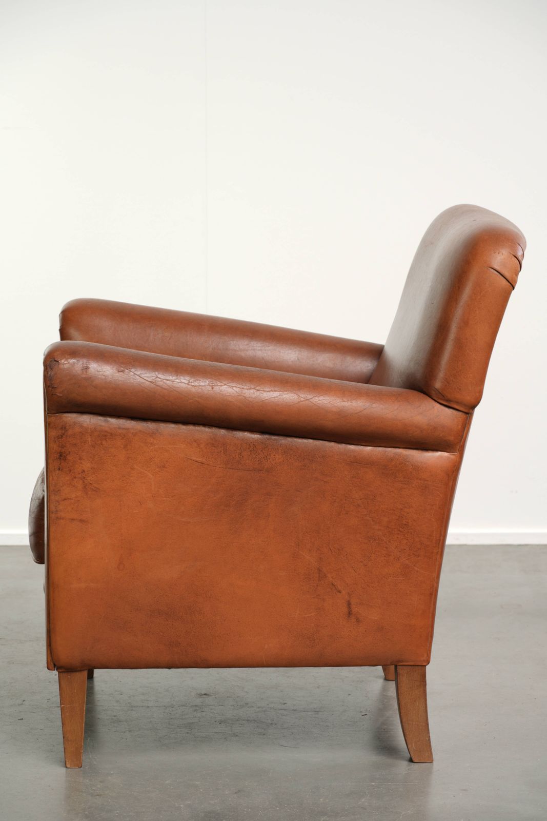 Tijdloze Schapenvacht Fauteuil Met Mooie Kleuren En Een Goed Ontwerp photo 957.0