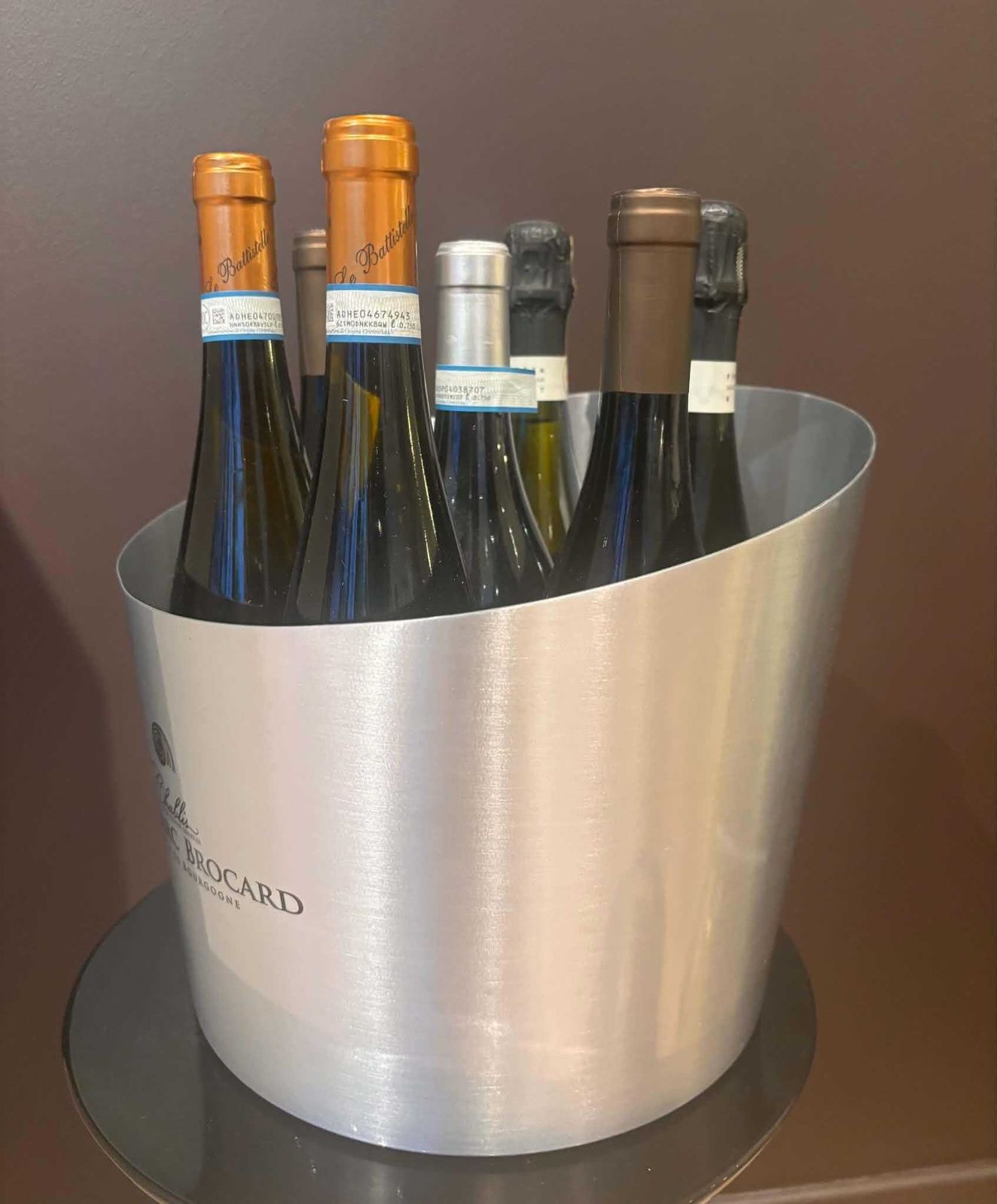 photo vintage Jean Marc Brocard Chablis grote wijnkoeler 7 flessen roestvrij staal champagnekoeler Frans Bourgondië barware