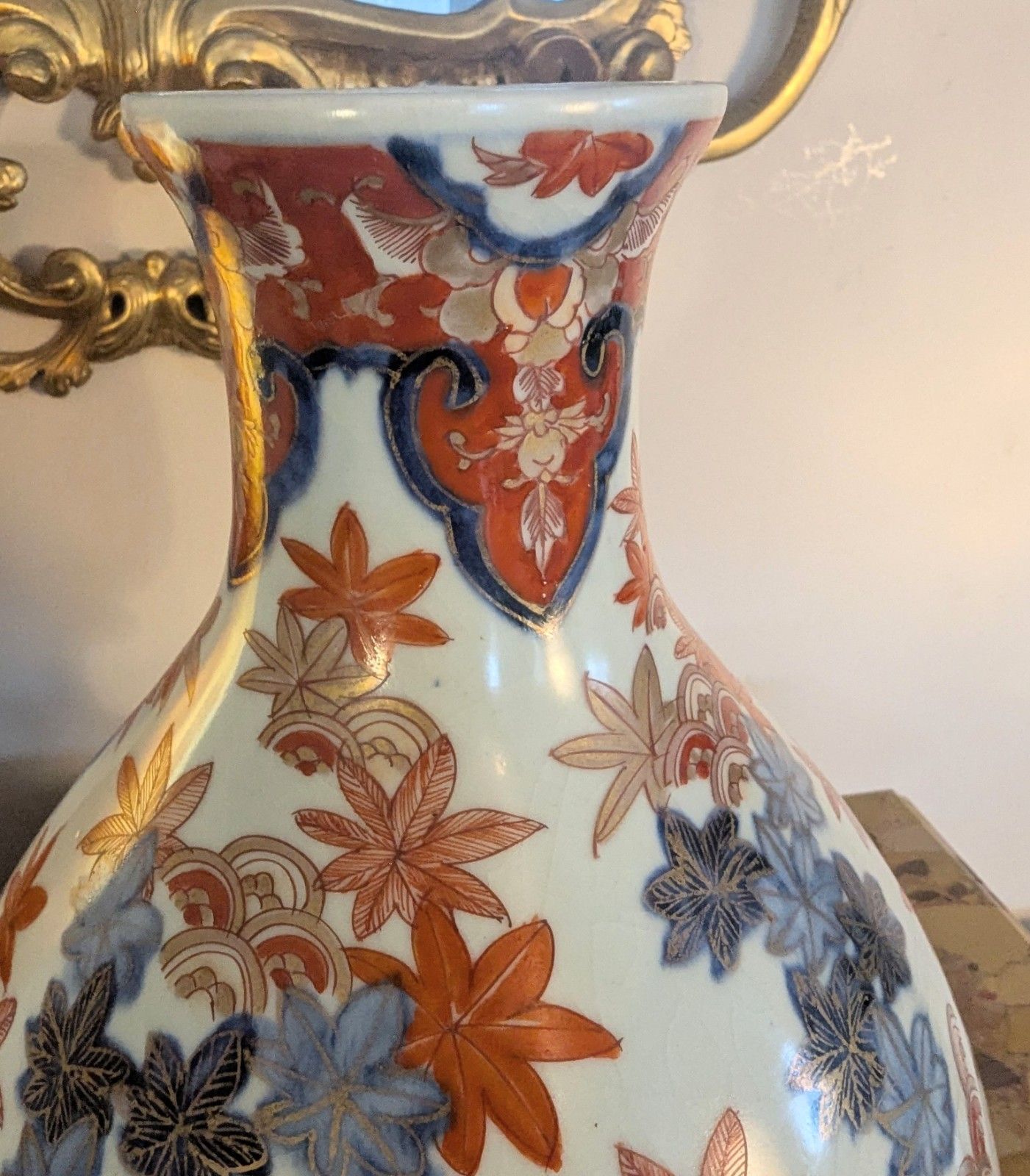 Vase Imari japonais à col court, époque Meiji, 1868-1912, livraison disponible, 0378 photo for sale