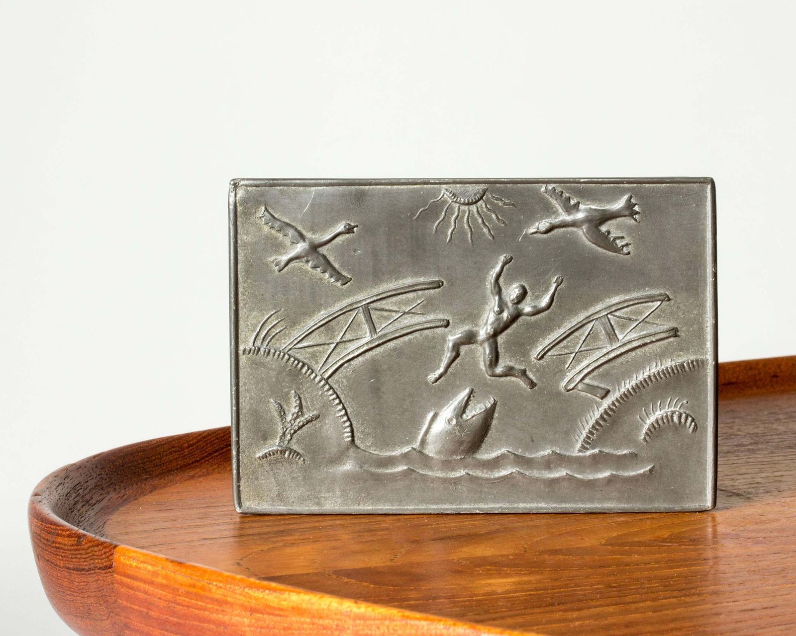 Boîte en étain à couvercle Swedish Grace par Nils Fougstedt, Herman Bergman, Suède, 1928 photo vinterior