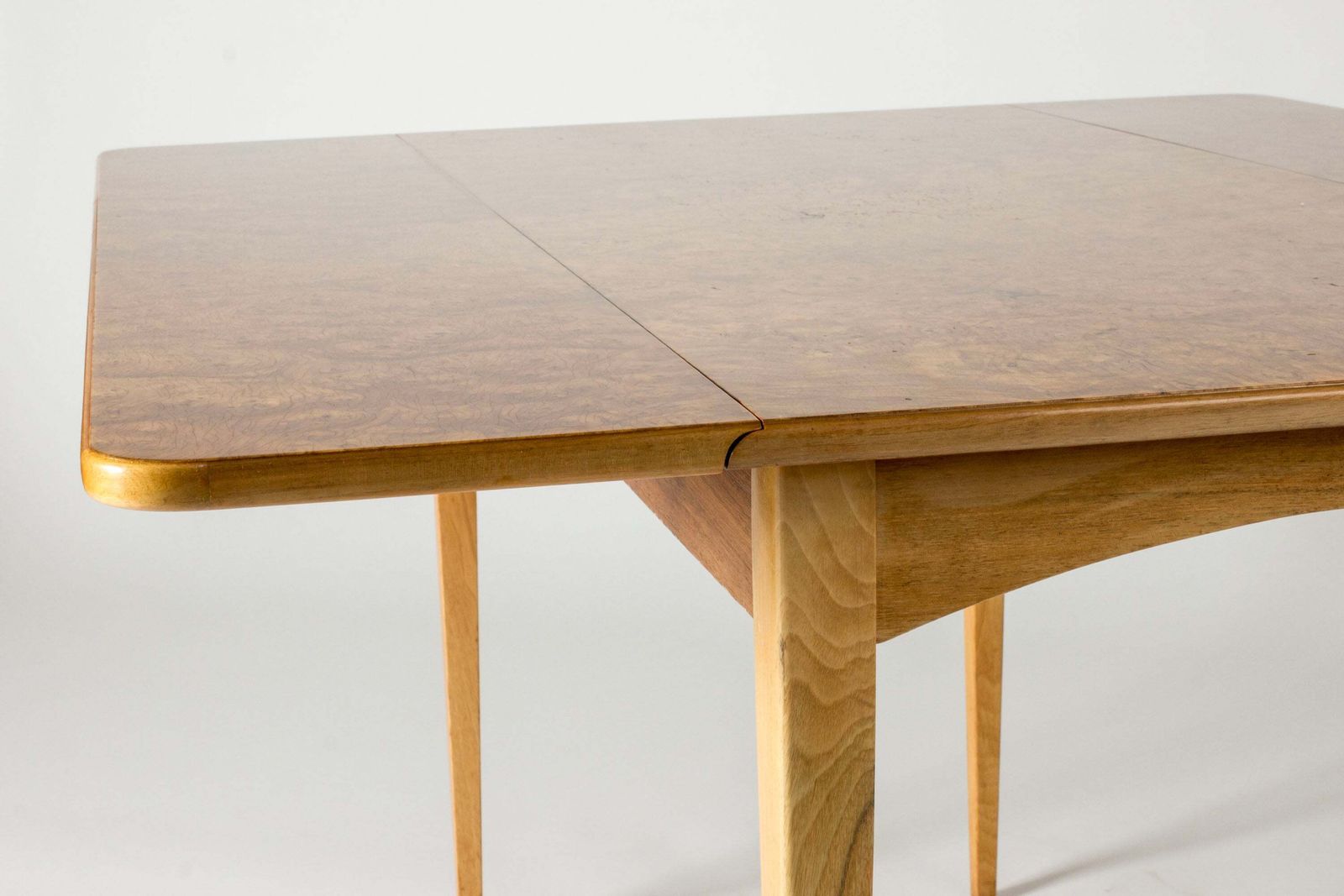 Swedish Modern tafel of consoletafel van Josef Frank, Zweden, jaren 1940/50 photo vinterior
