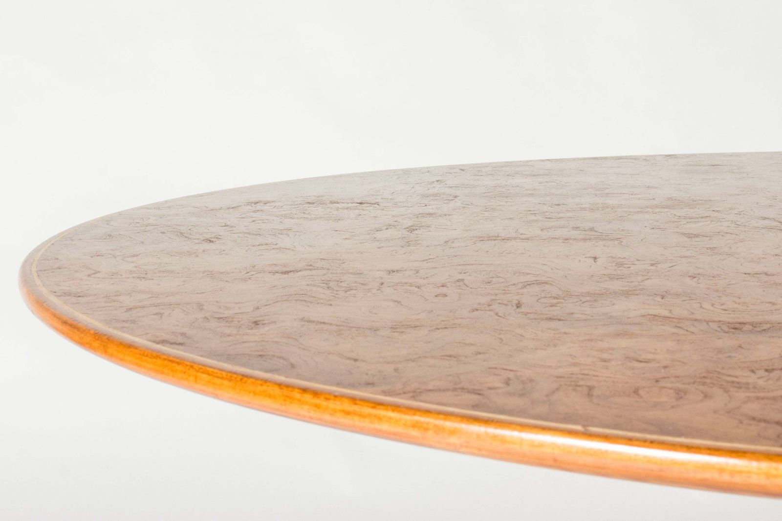 photo for sale Swedish Mid-Century Walnoot Eettafel van Josef Frank, Firma Svenskt Tenn, jaren 1950