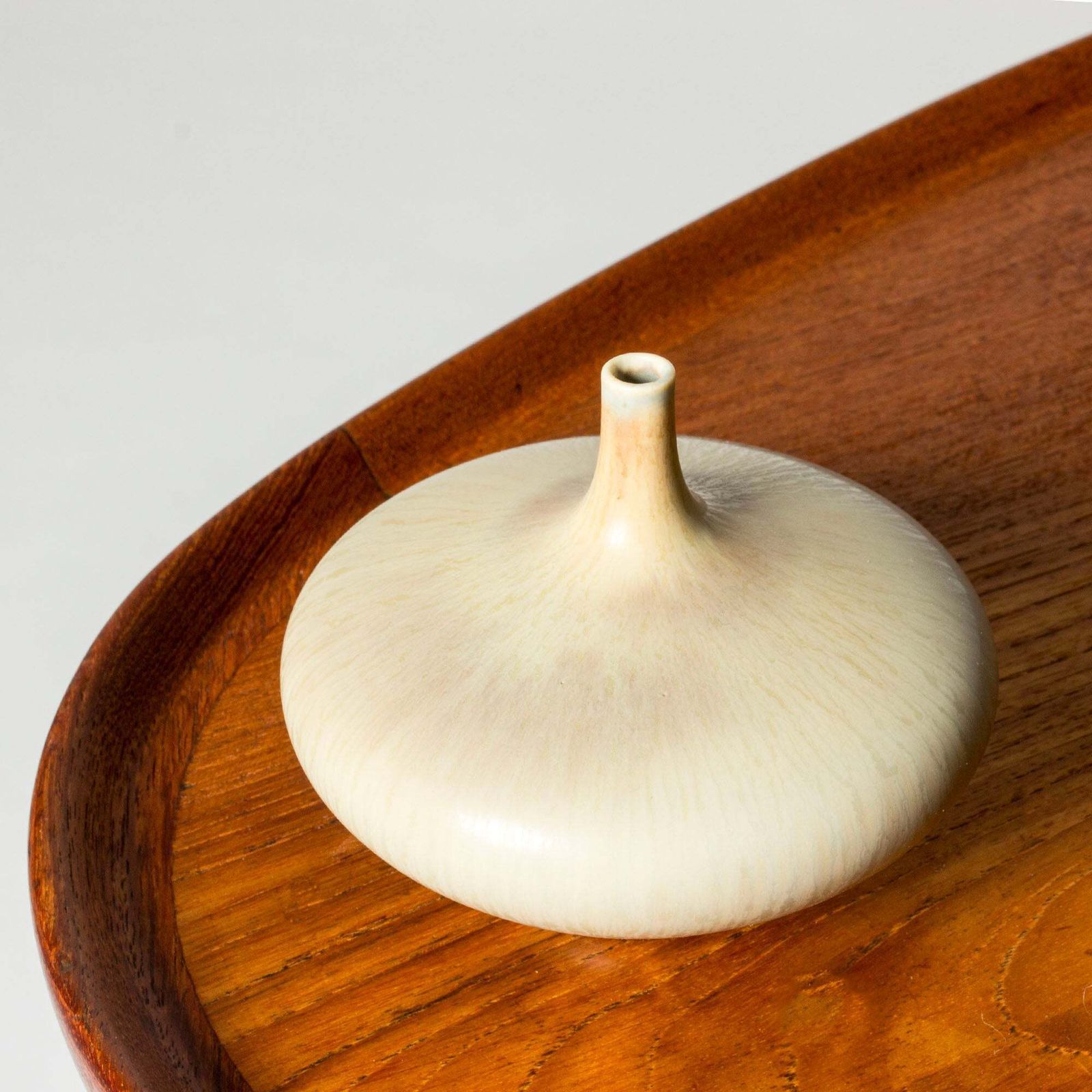 Mid-century stoneware vaas van Berndt Friberg, Gustavsberg, Zweden, 1954 photo Woonaccessoires