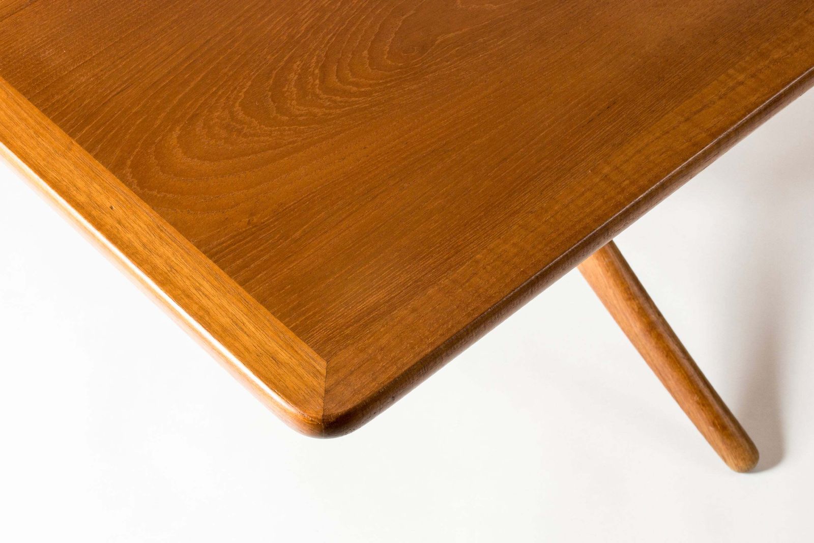 Midcentury Modern “Sabre Leg” Dining Table By Hans J. Wegner, Denmark, 1960s photo vintage