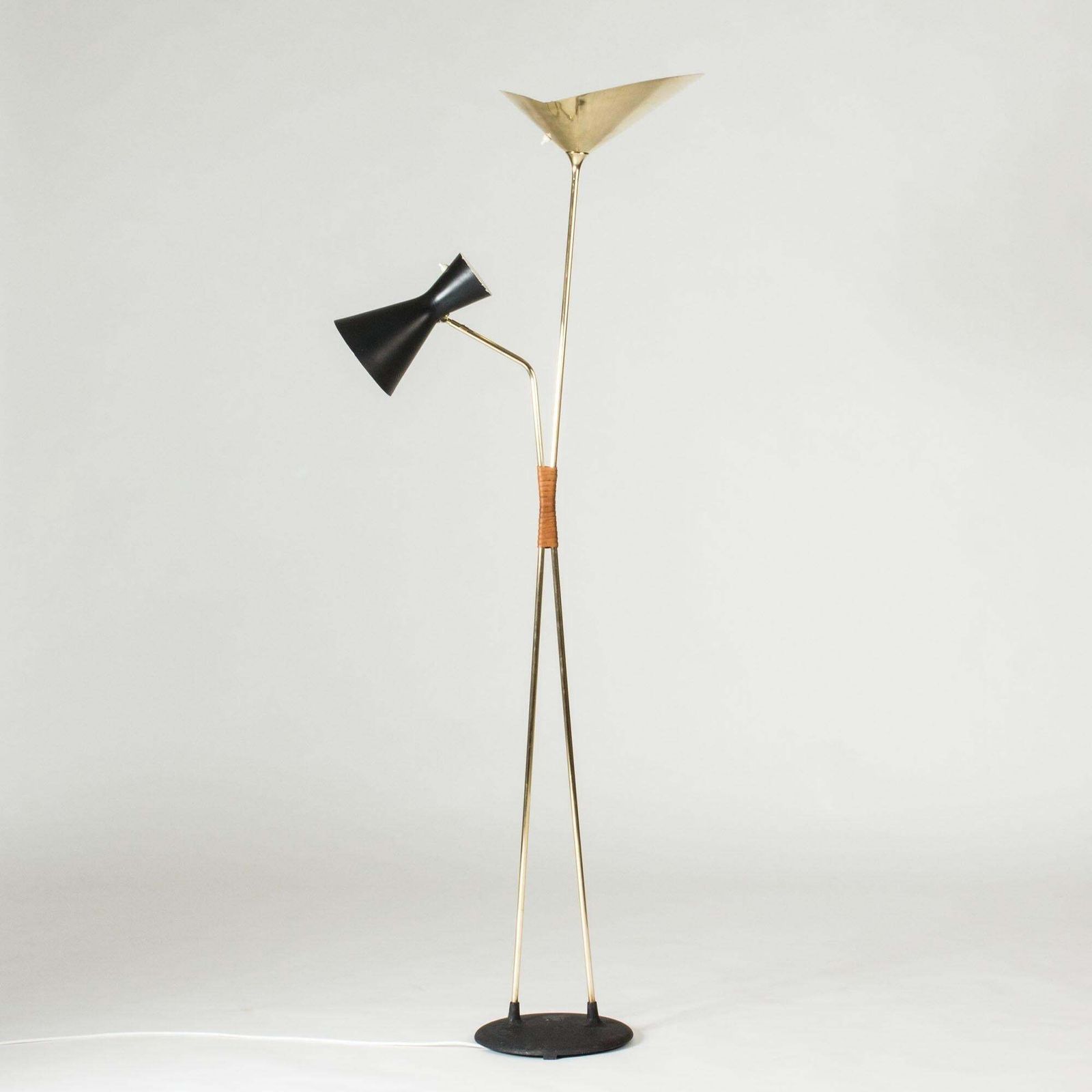 Scandinavian Modern vloerlamp van Asea, Zweden, ca. jaren 1950 photo furniture