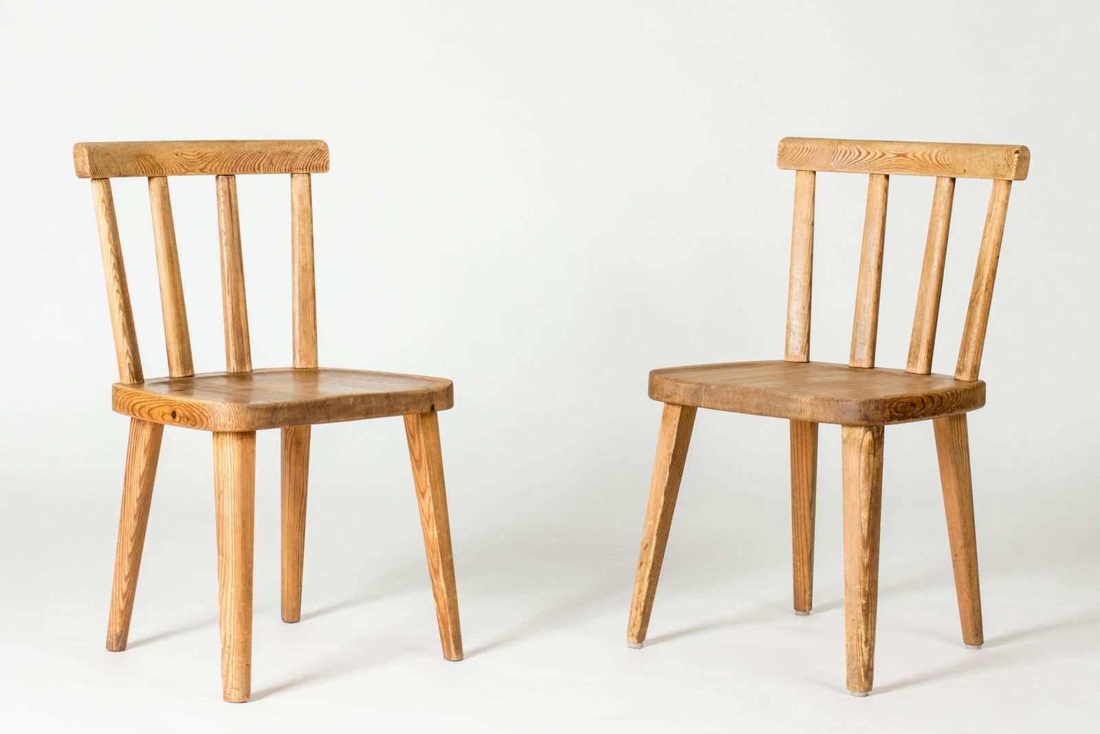 Set van vier "Utö" grenenhouten stoelen van Axel Einar Hjorth, Nordiska Kompaniet, jaren 1930 photo Meubels