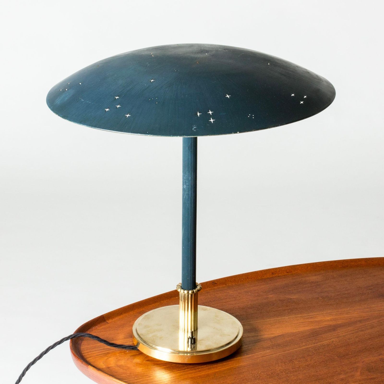 Zweedse moderne tafellamp van Harald Notini, Böhlmarks, Zweden, jaren 1940 photo for sale