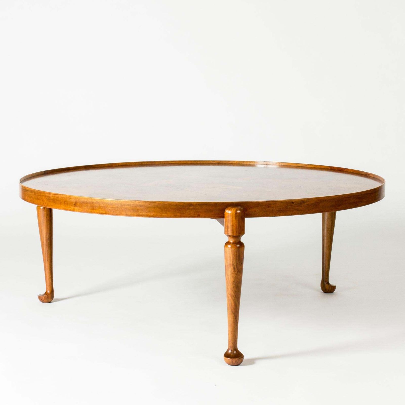 Swedish Midcentury Walnut Coffee Table By Josef Frank, Firma Svenskt Tenn, 1950s photo for sale