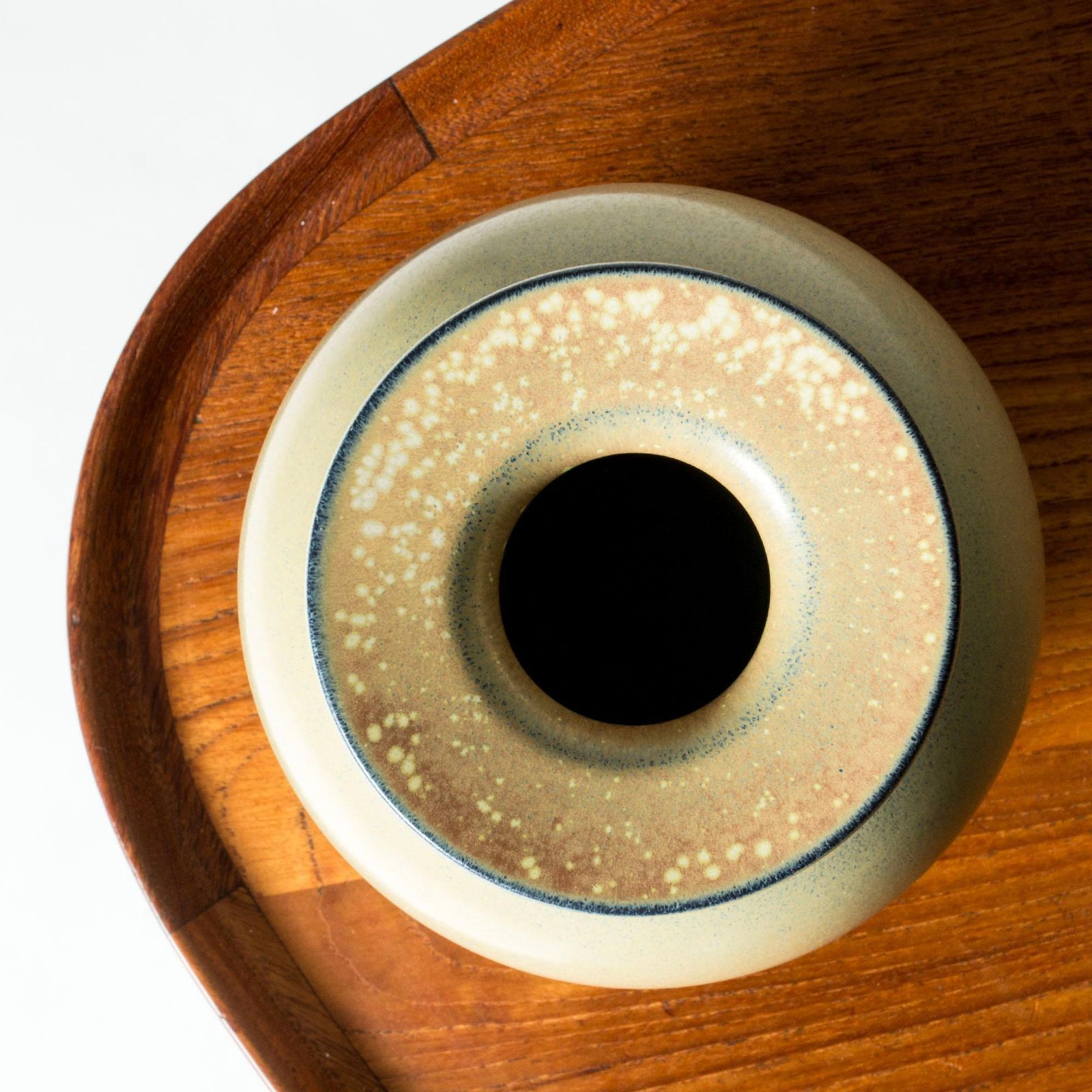 Midcentury Stoneware Vase By Gunnar Nylund, Rörstrand Ateljé, Sweden, 1940s photo vinterior