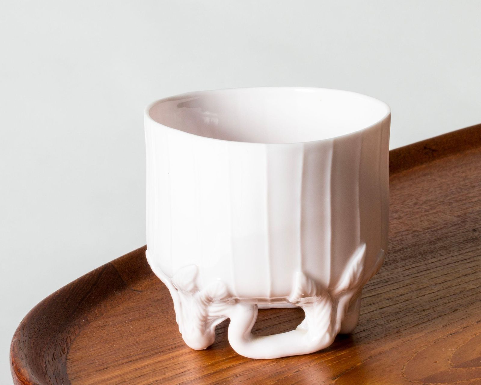 Bol moderniste finlandais en porcelaine par Aune Siimes pour Arabia, années 1940 photo for sale
