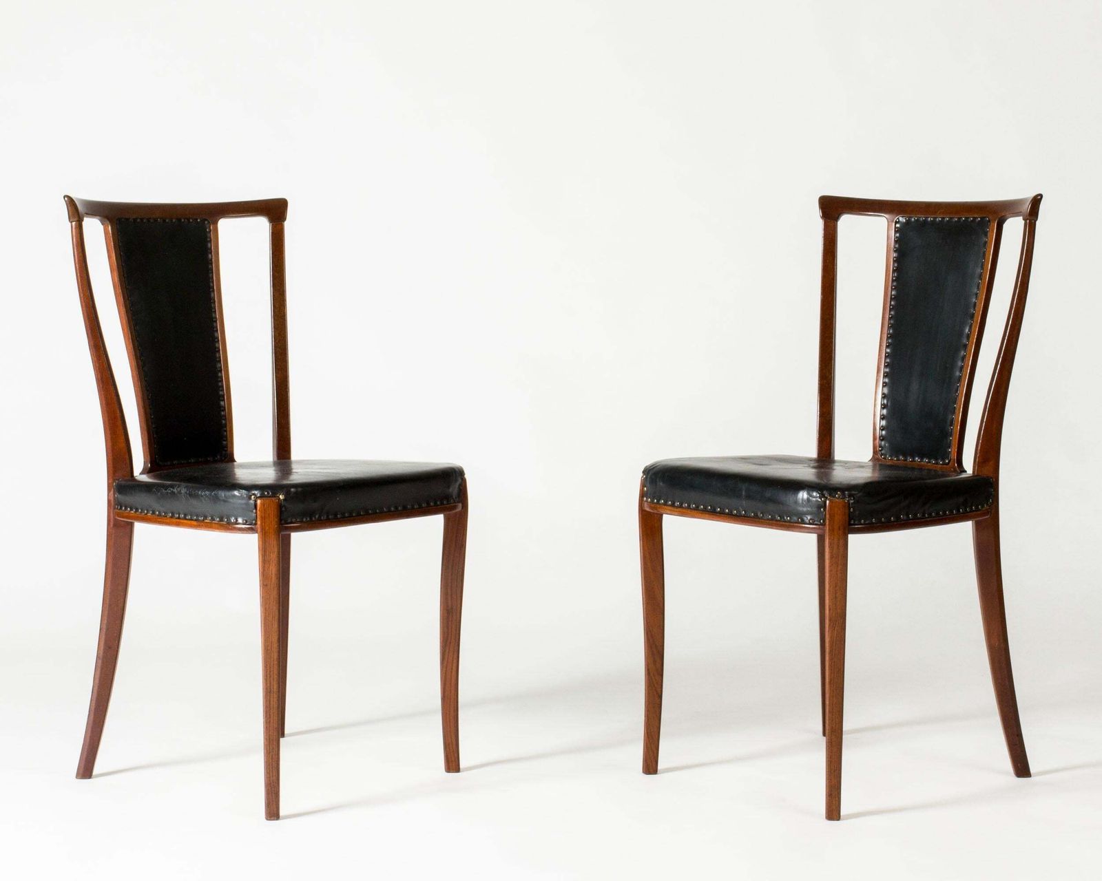 Ensemble de huit chaises de salle à manger suédoises modernes en acajou, par Carl Axel Acking, années 1950 photo 8510.0