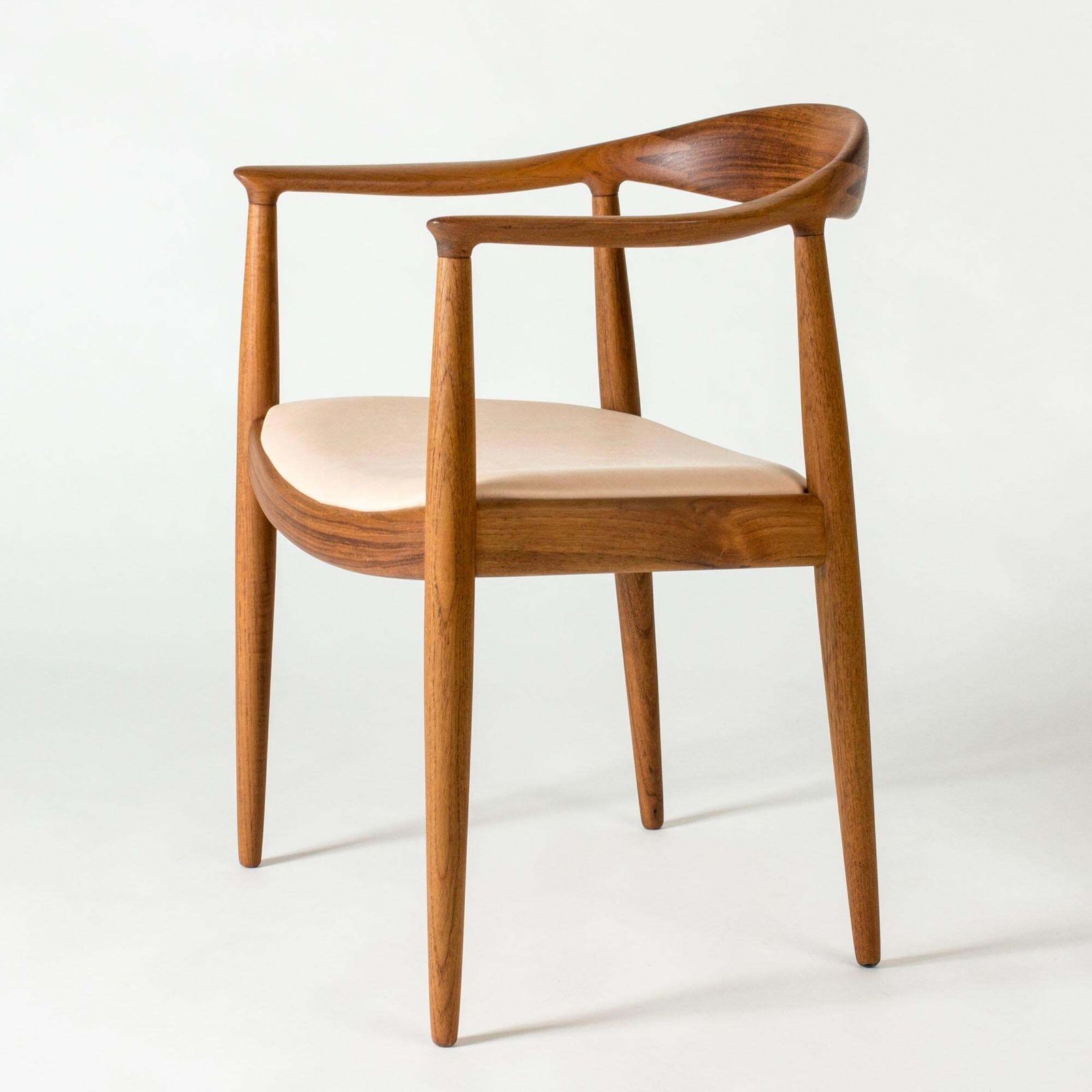 Set van vier "The Chair" eetkamerstoelen van Hans J. Wegner photo buy