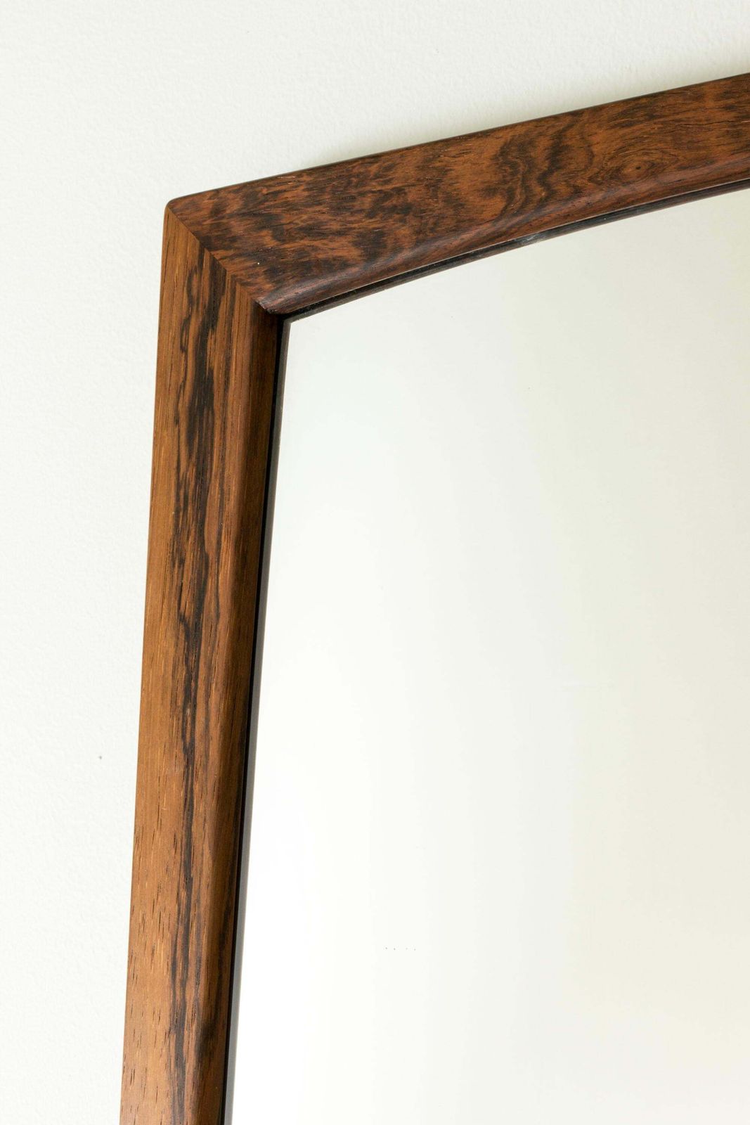 Miroir mural mid-century modern en palissandre, Aksel Kjersgaard, Danemark, années 1960 photo furniture