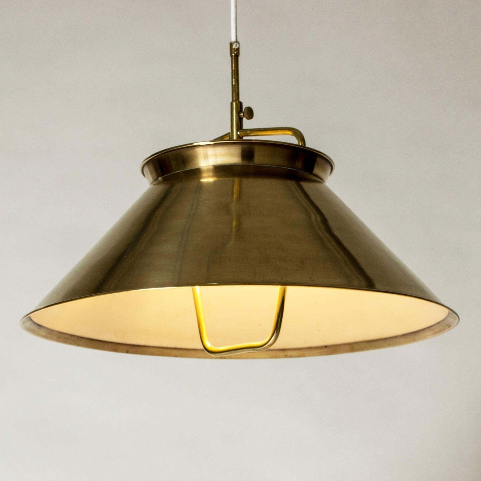 Suspension en laiton JH-1, design scandinave, par Hans J. Wegner photo vinterior