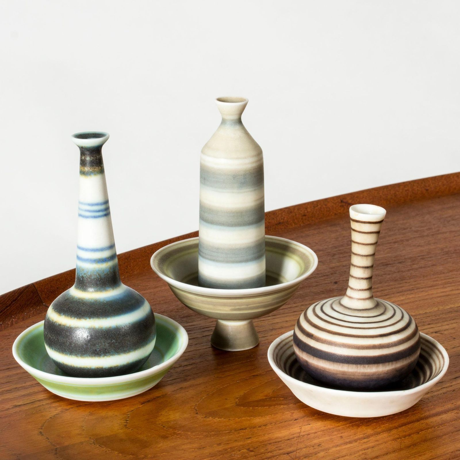 Miniatuur steengoed vaasjes van Gunnar Nylund voor Rörstrand, Zweden, jaren 1950 photo furniture