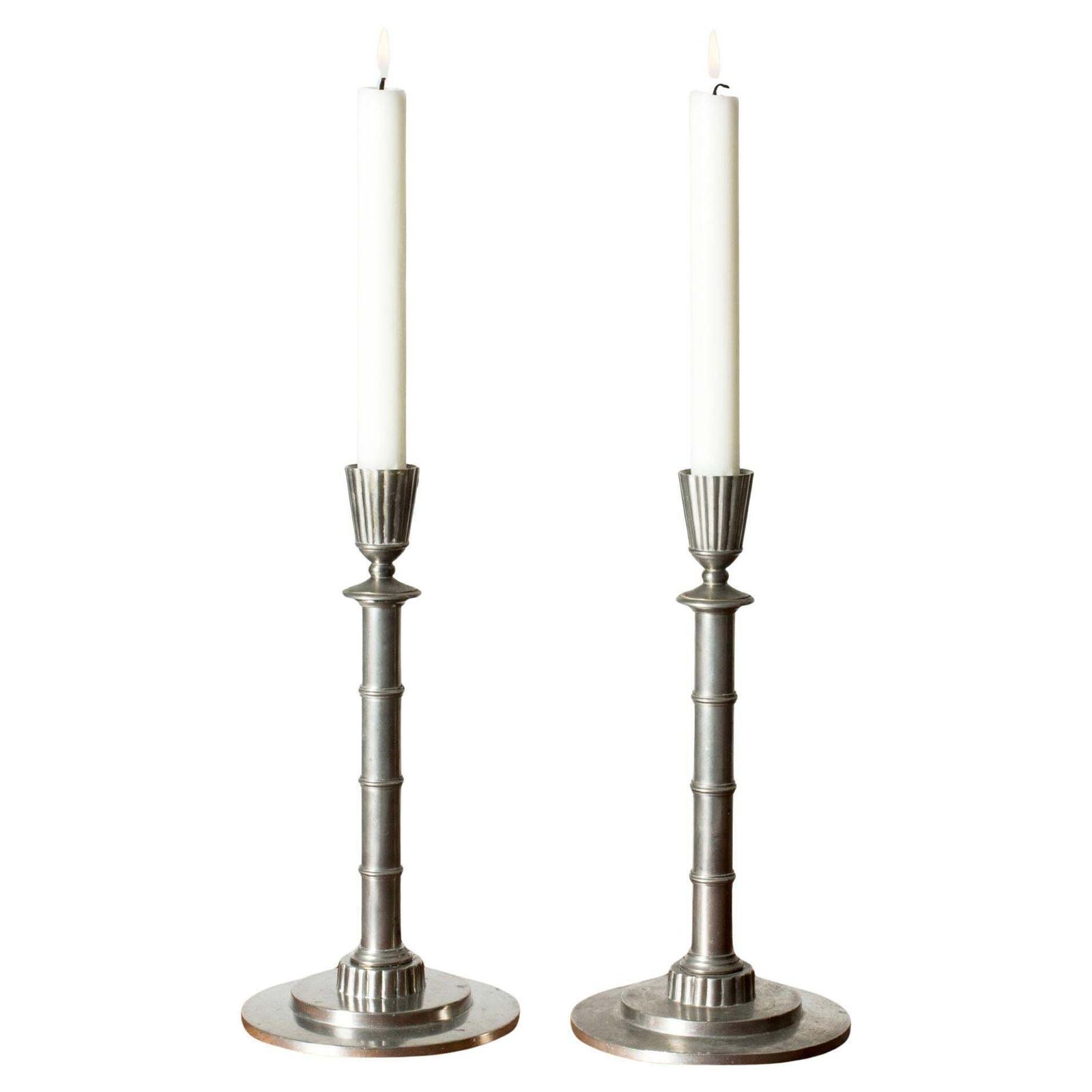 Bougeoirs modernistes en étain par Erik Flemming, Suède, 1930