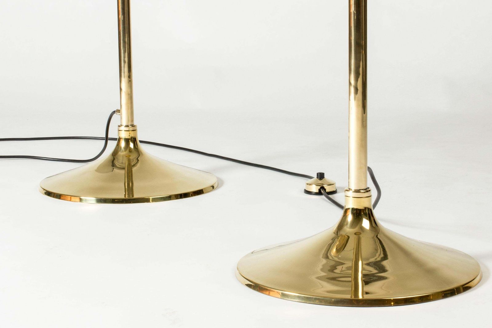 Lampadaires mid-century modern en laiton, Kai Ruokonen pour Orno, années 1970 photo vinterior
