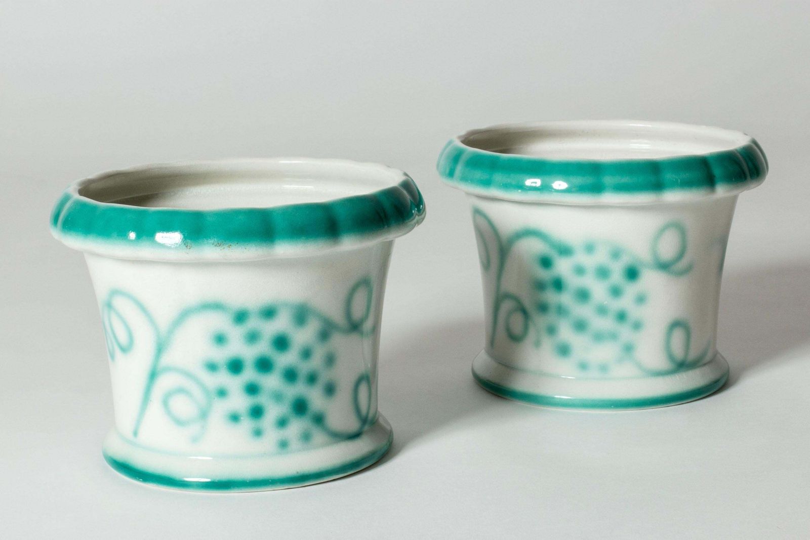 Paar art deco plantenbakken van Wilhelm Kåge, Gustavsberg, Zweden, jaren 1920 photo for sale