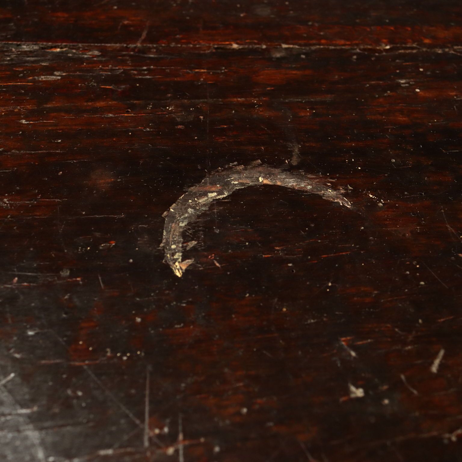 Barok Walnoten Dressoir Met Metalen Siernagels, Emilia, 18e Eeuw photo vinterior
