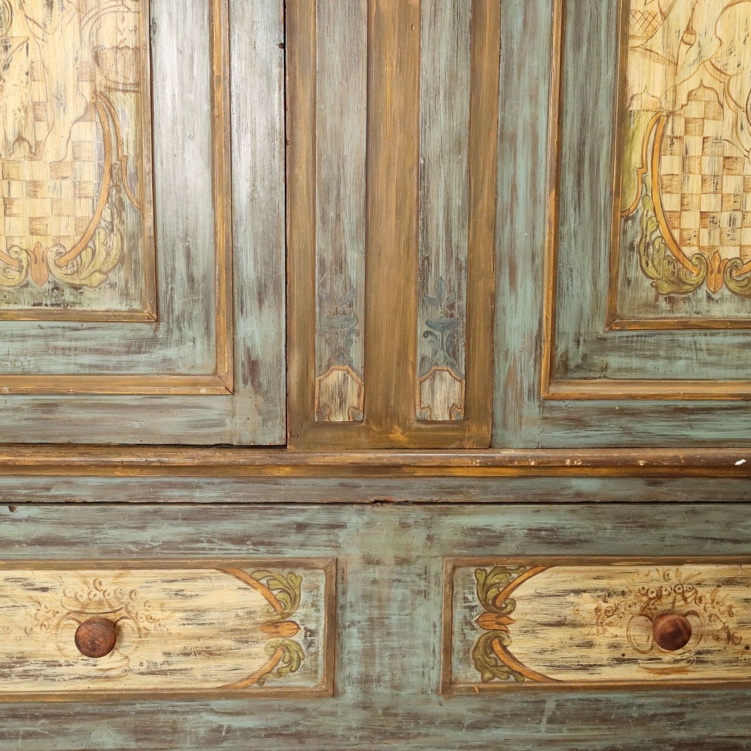Armoire de style baroque en bois laqué, XIXe siècle photo 2290.0