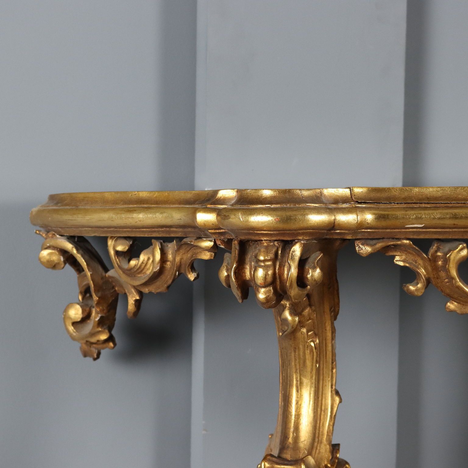 Console de style Rococo, plateau en marbre photo Mobilier