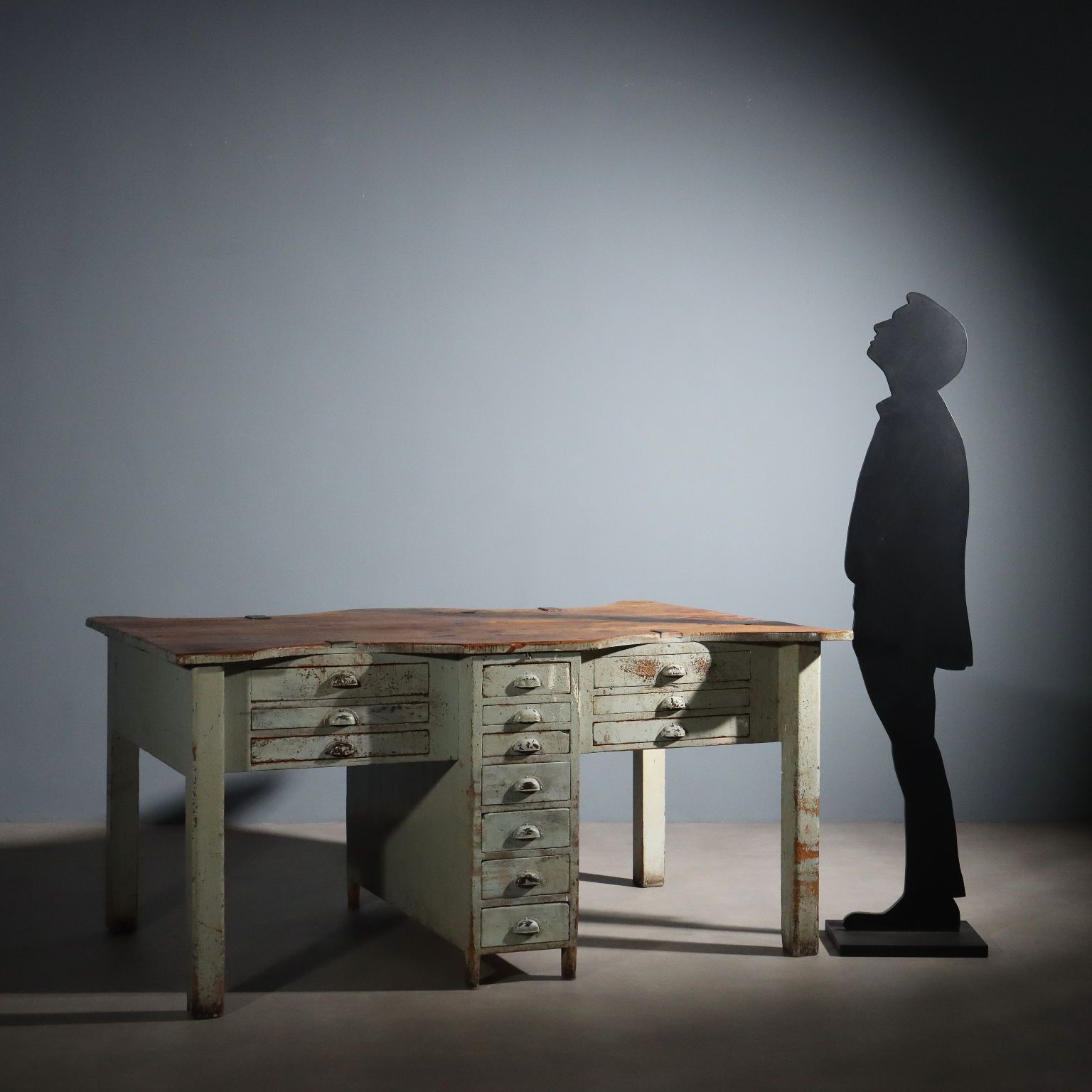 Table industrielle en sapin et orme, design italien, XXe siècle photo furniture