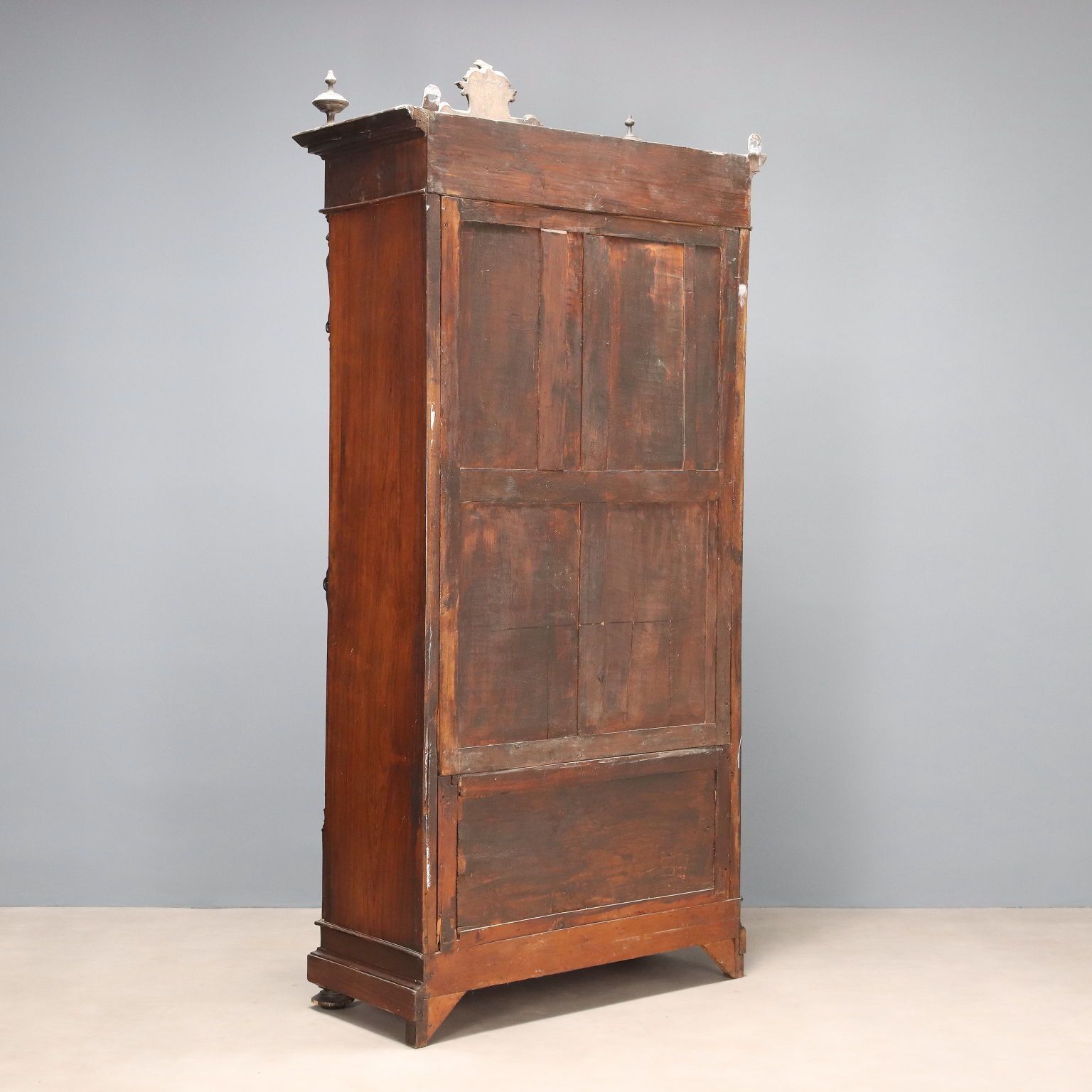 800.0 Bois De Violette Veneered Wardrobe Italy 19th Century photo