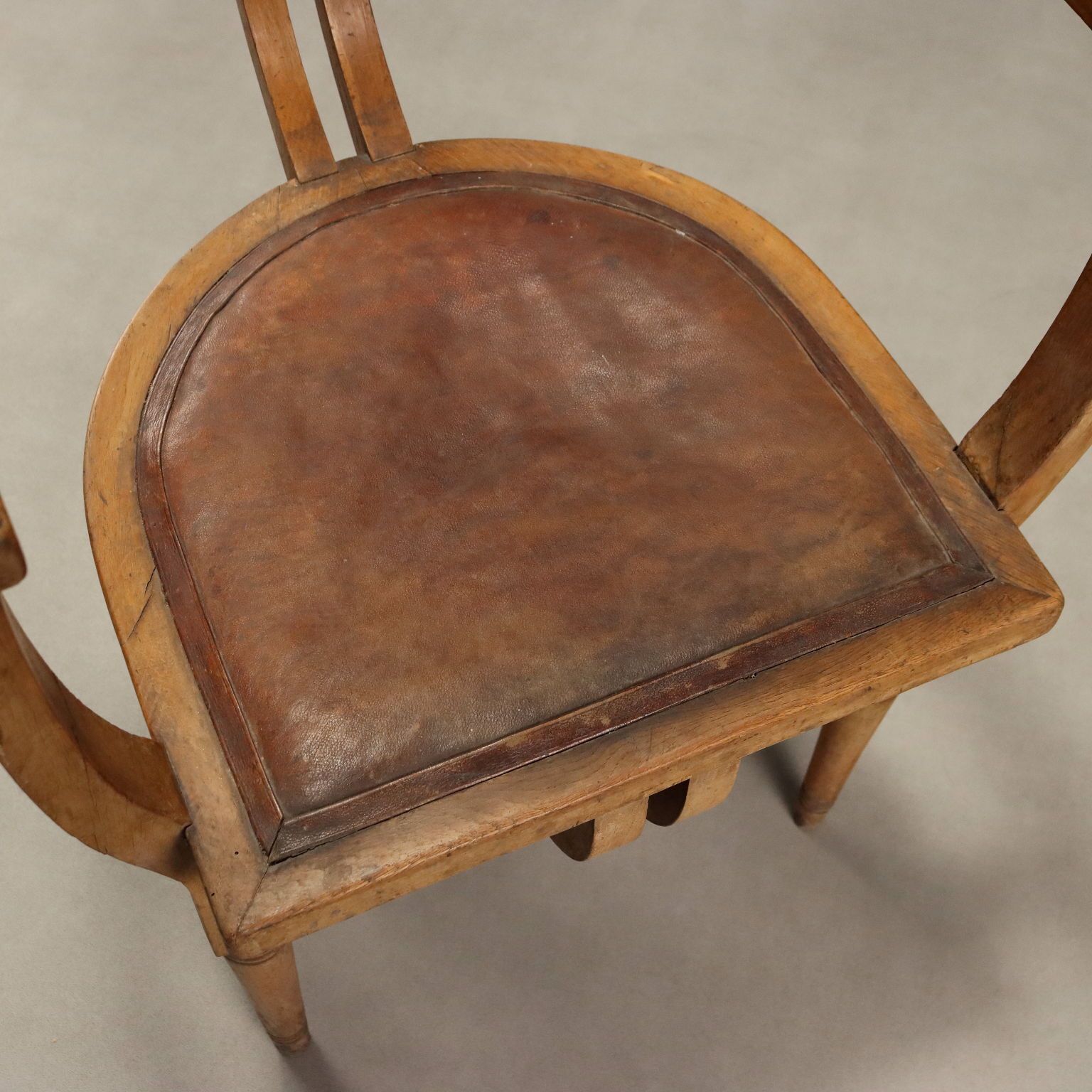 Art Nouveau eiken fauteuil photo 350.0