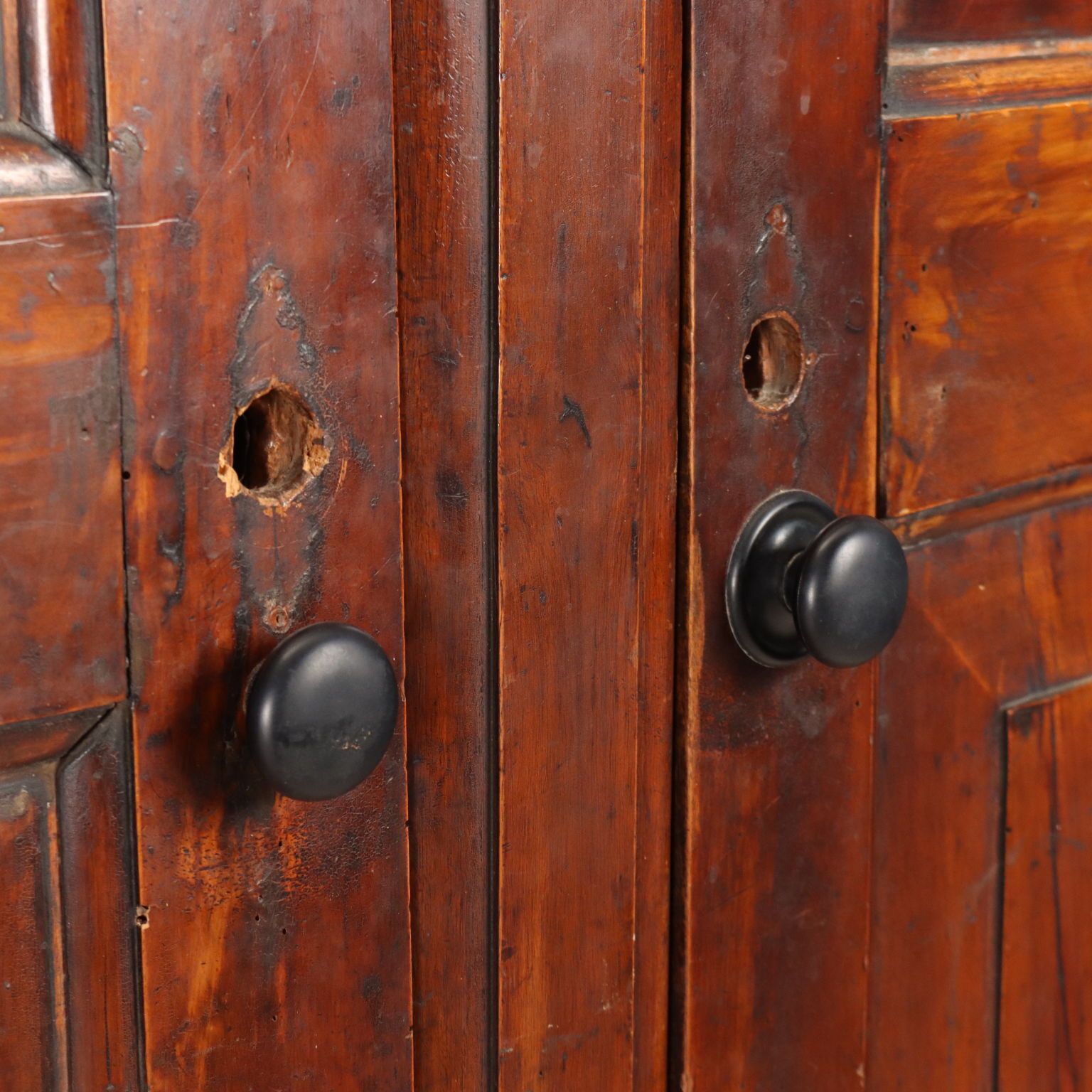 Armoire d'époque en noyer et peuplier, Italie, XVIIIe siècle photo buy