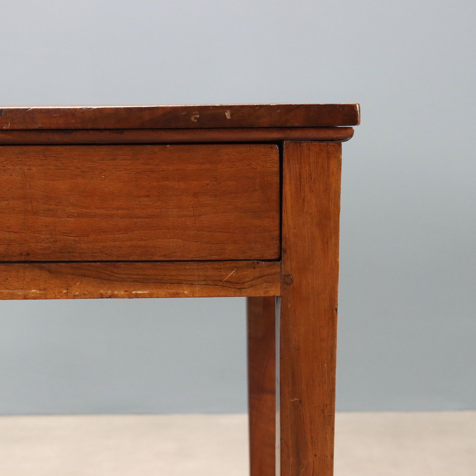 Bureau Directoire en noyer et fer forgé, Italie, fin du XVIIIe siècle photo vinterior