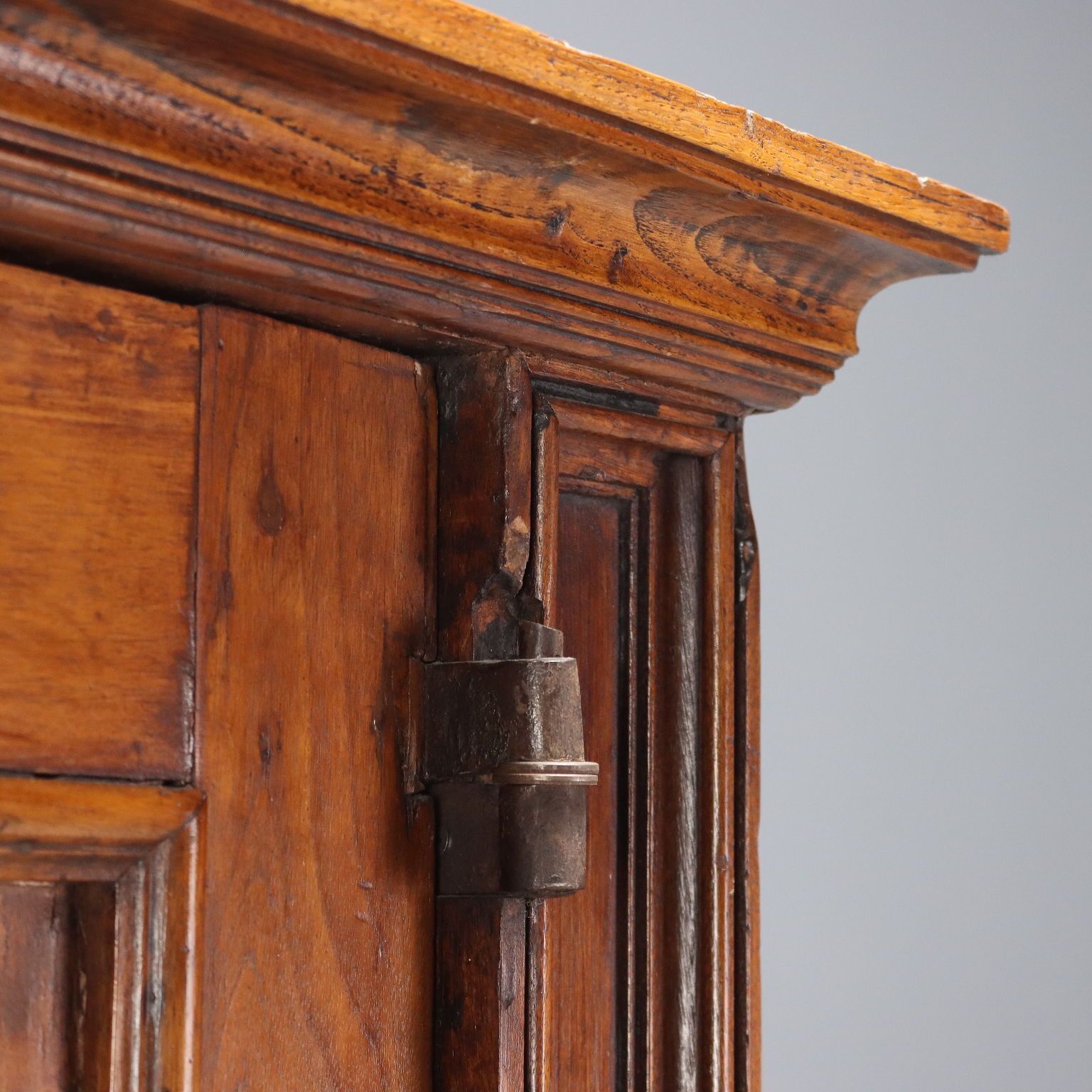Baroque Wardrobe Walnut Italy XX Century photo 1480.0