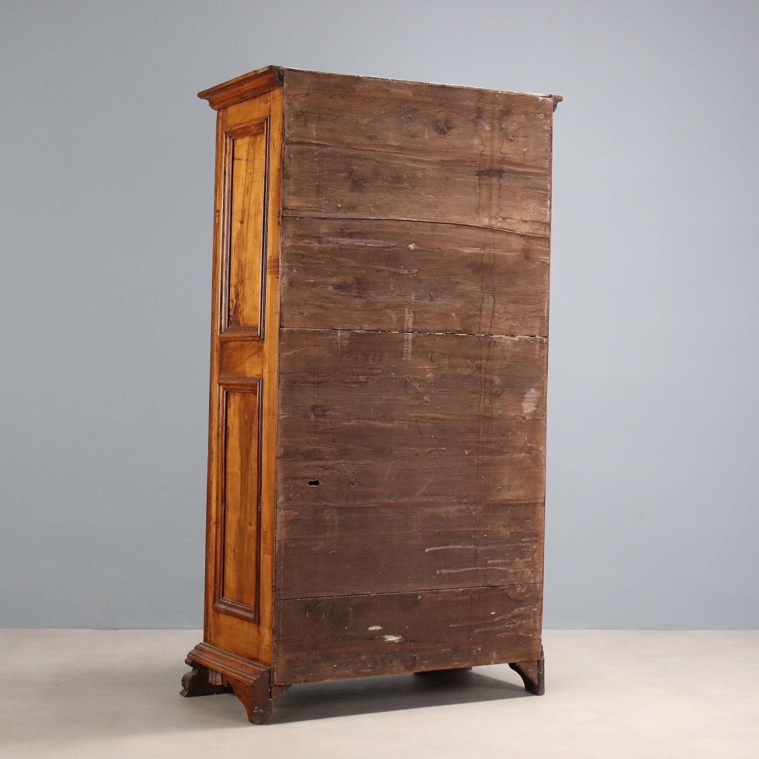 photo furniture Baroque Wardrobe Walnut Italy XX Century