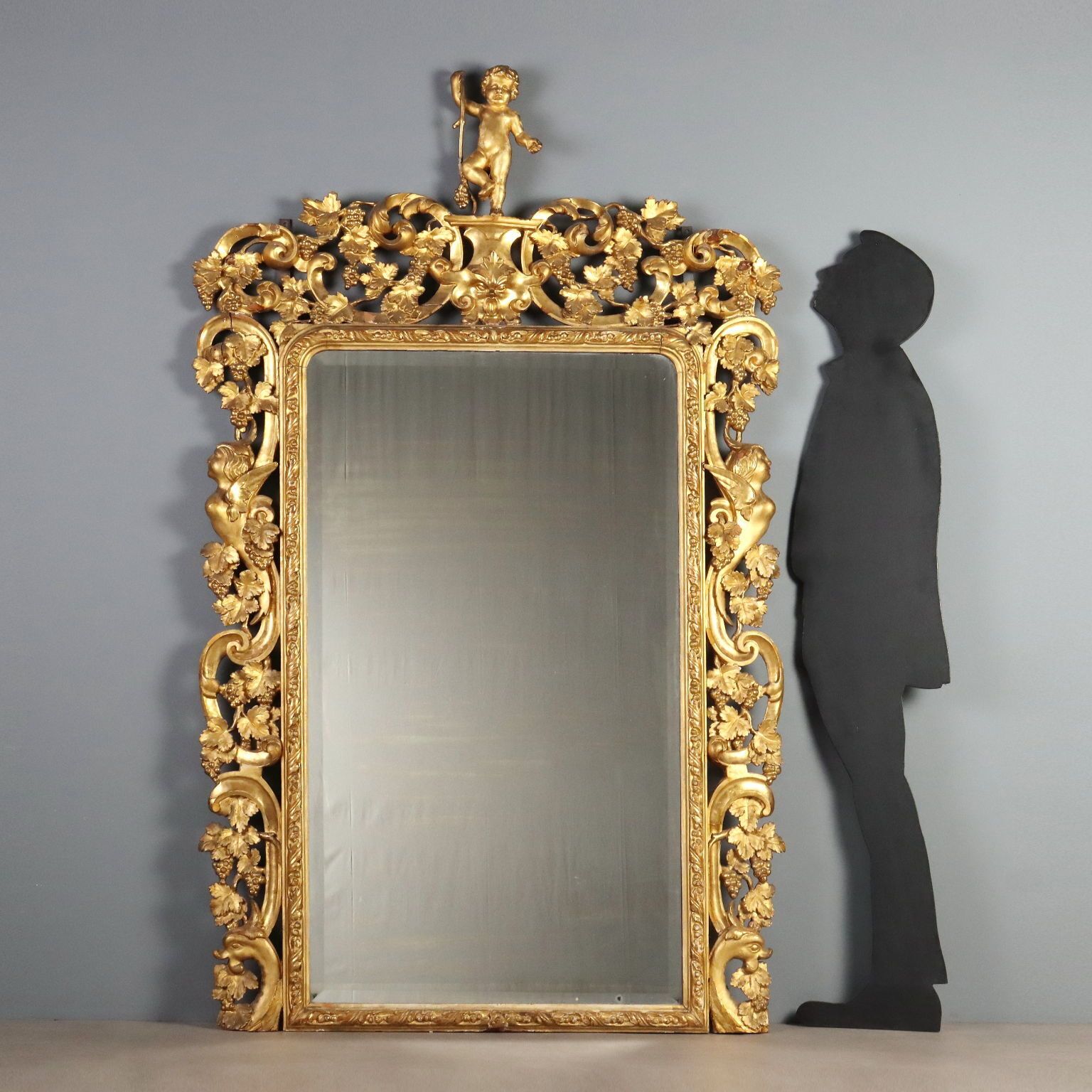 Miroir baroque en bois sculpté doré, Italie, XIXe siècle photo for sale