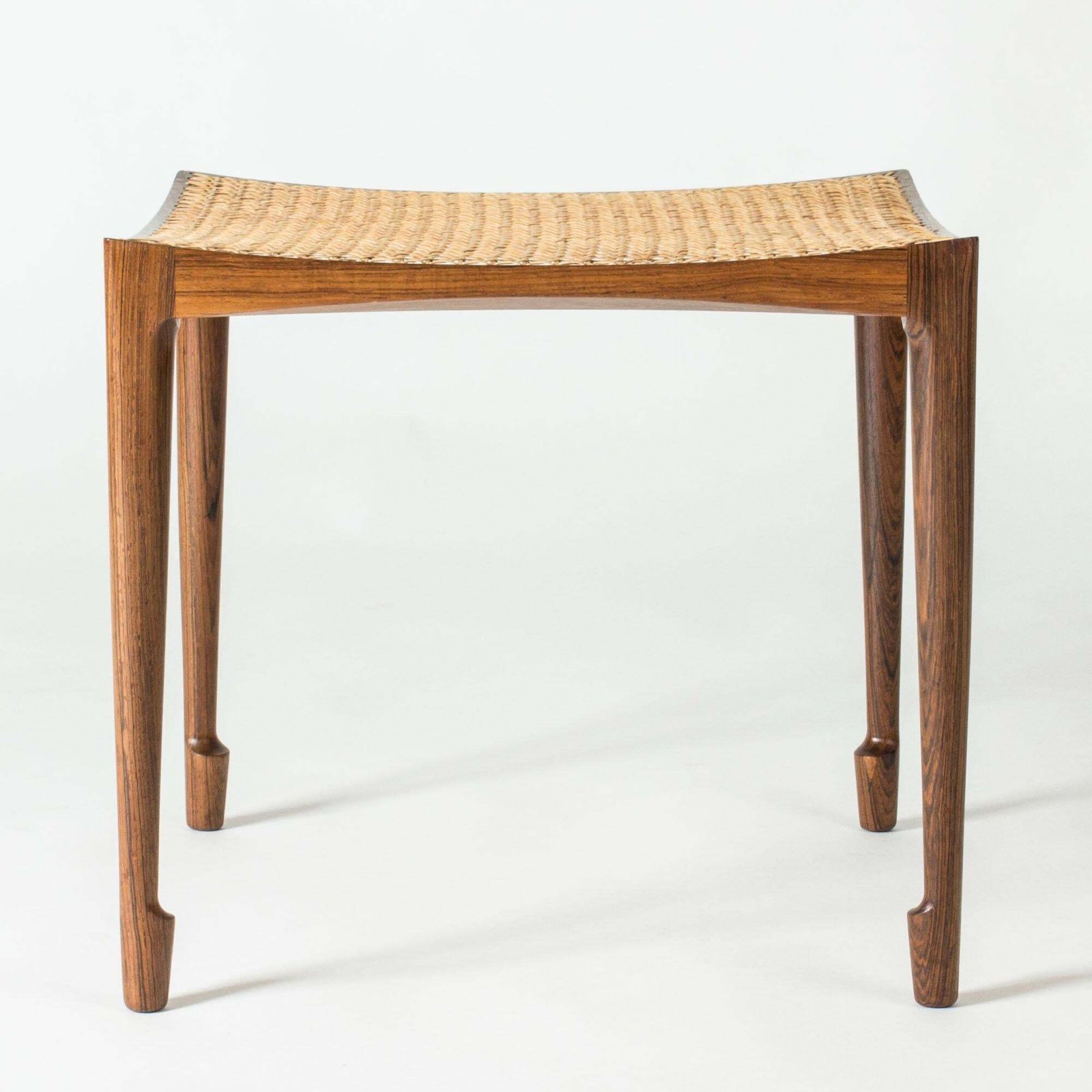 Tabouret scandinave moderne en rotin par Bernt Petersen, Danemark, années 1950 photo furniture