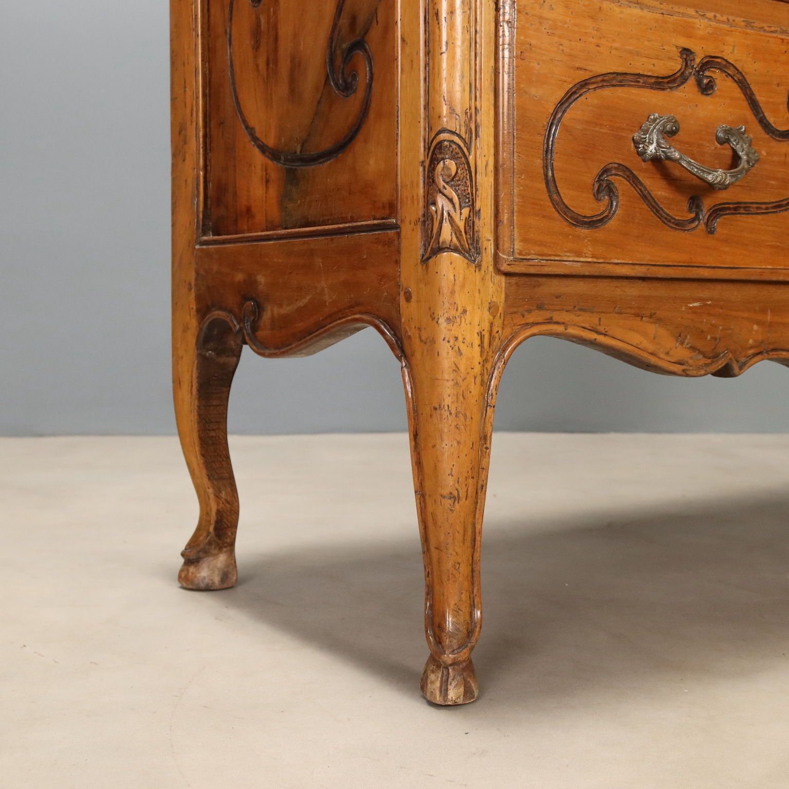 Mobilier Secrétaire d'époque à abattant en bois ébénisé, 6 tiroirs, XVIIIe siècle photo