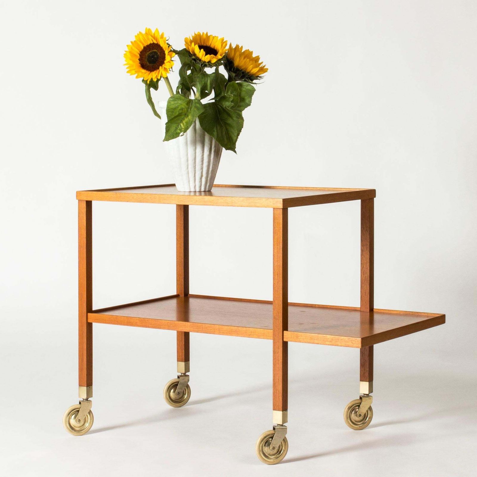 Mid-century bartrolley van Josef Frank, Svenskt Tenn, Zweden, jaren 1950 photo furniture