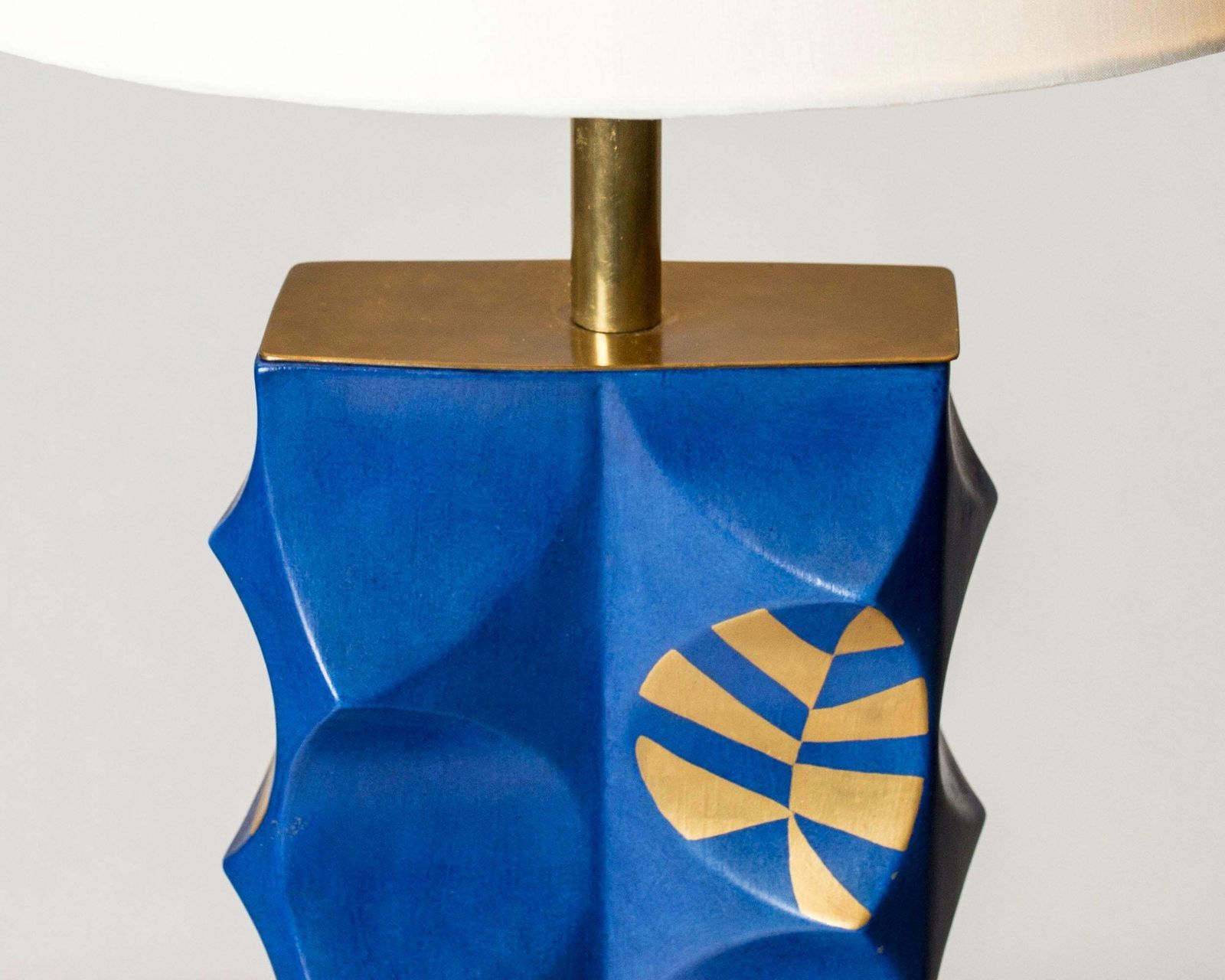 Grande lampe de table moderniste par Liisa Hallamaa, Finlande, 1972 photo for sale