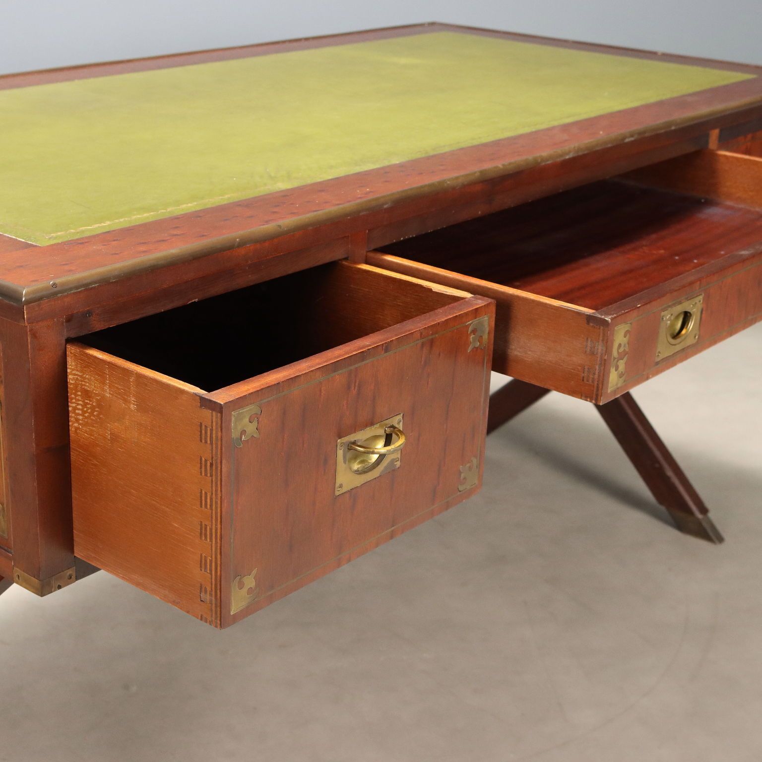 Mahonie Schrijftafel in Engelse Marinestijl photo for sale