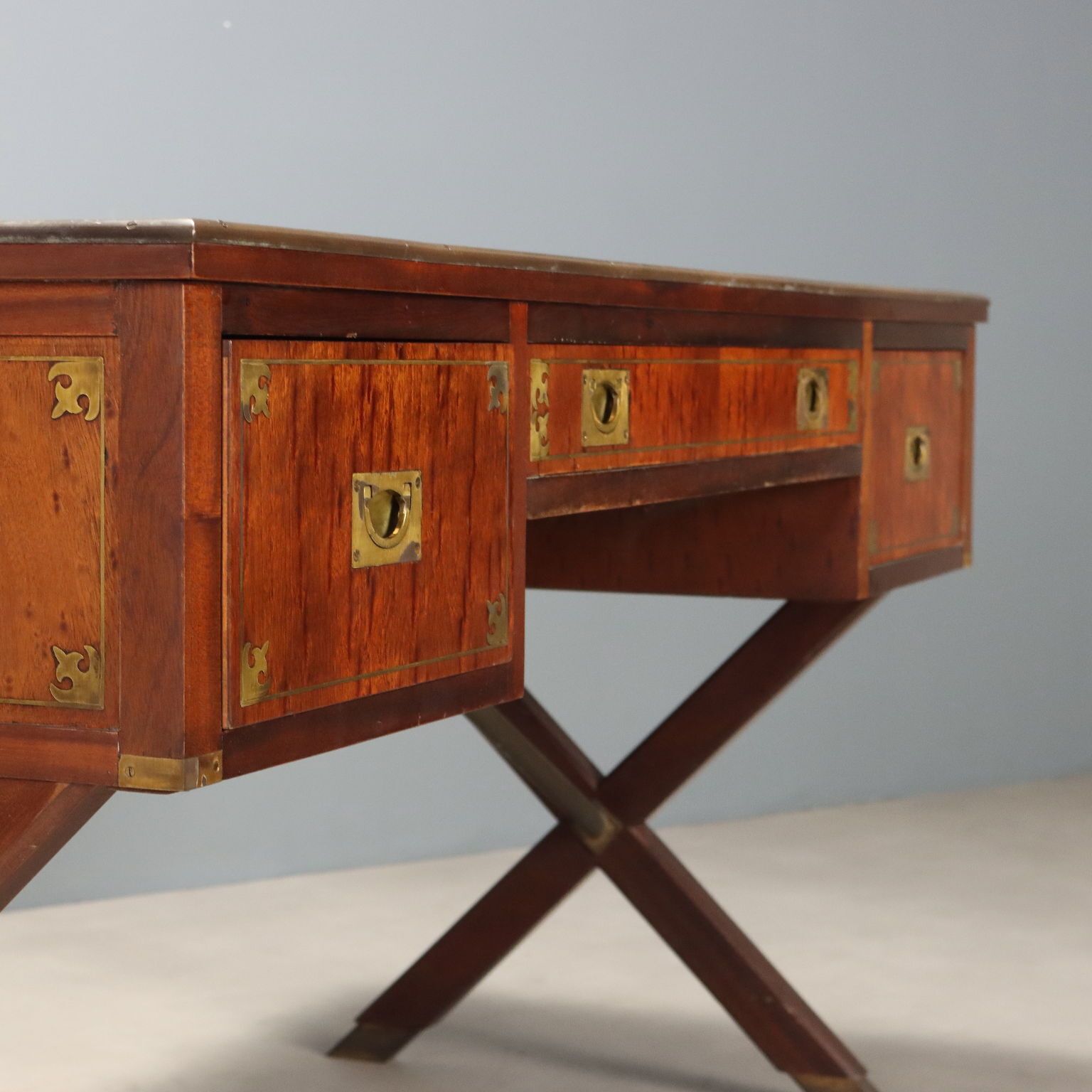 Mahonie Schrijftafel in Engelse Marinestijl photo Meubels