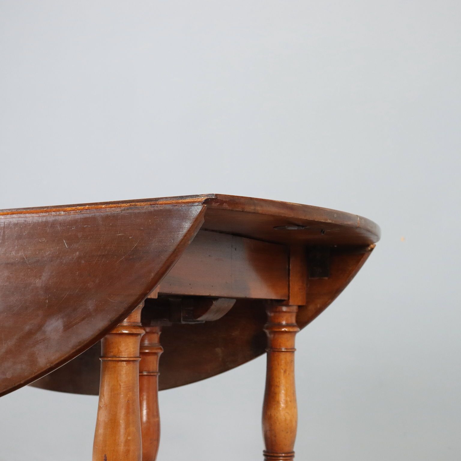Table d'époque extensible en noyer, Italie, XIXe siècle photo 1070.0