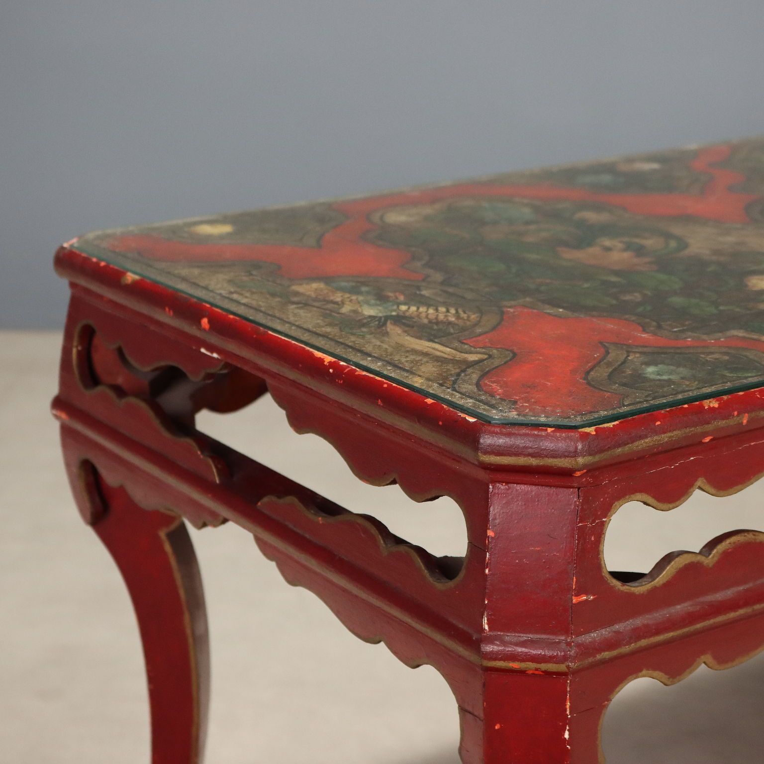 Table basse de style Chinoiserie, Chine, XIXe siècle photo for sale