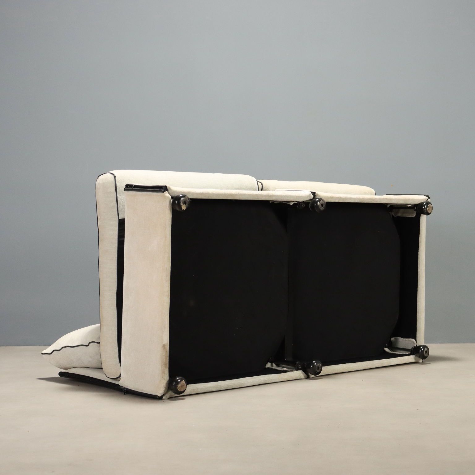 Mobilier Canapé Chair A Bank par Mario Bellini pour Cassina photo